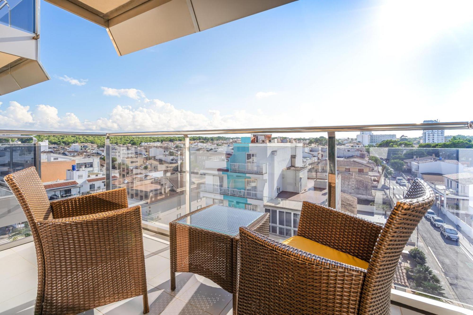 Chambre Double ou Lits Jumeaux - Vue sur Rue