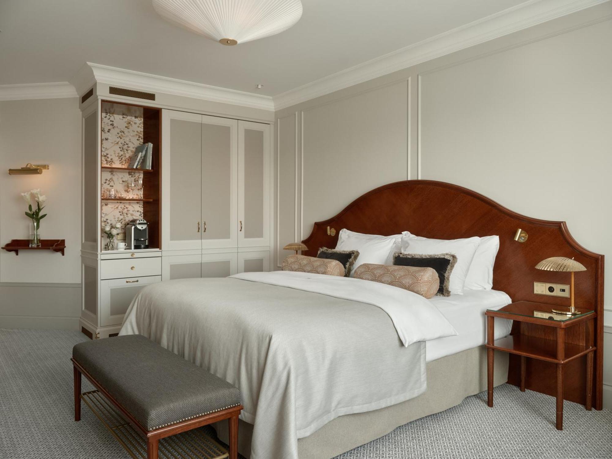 Deluxe Zimmer mit Kingsize-Bett