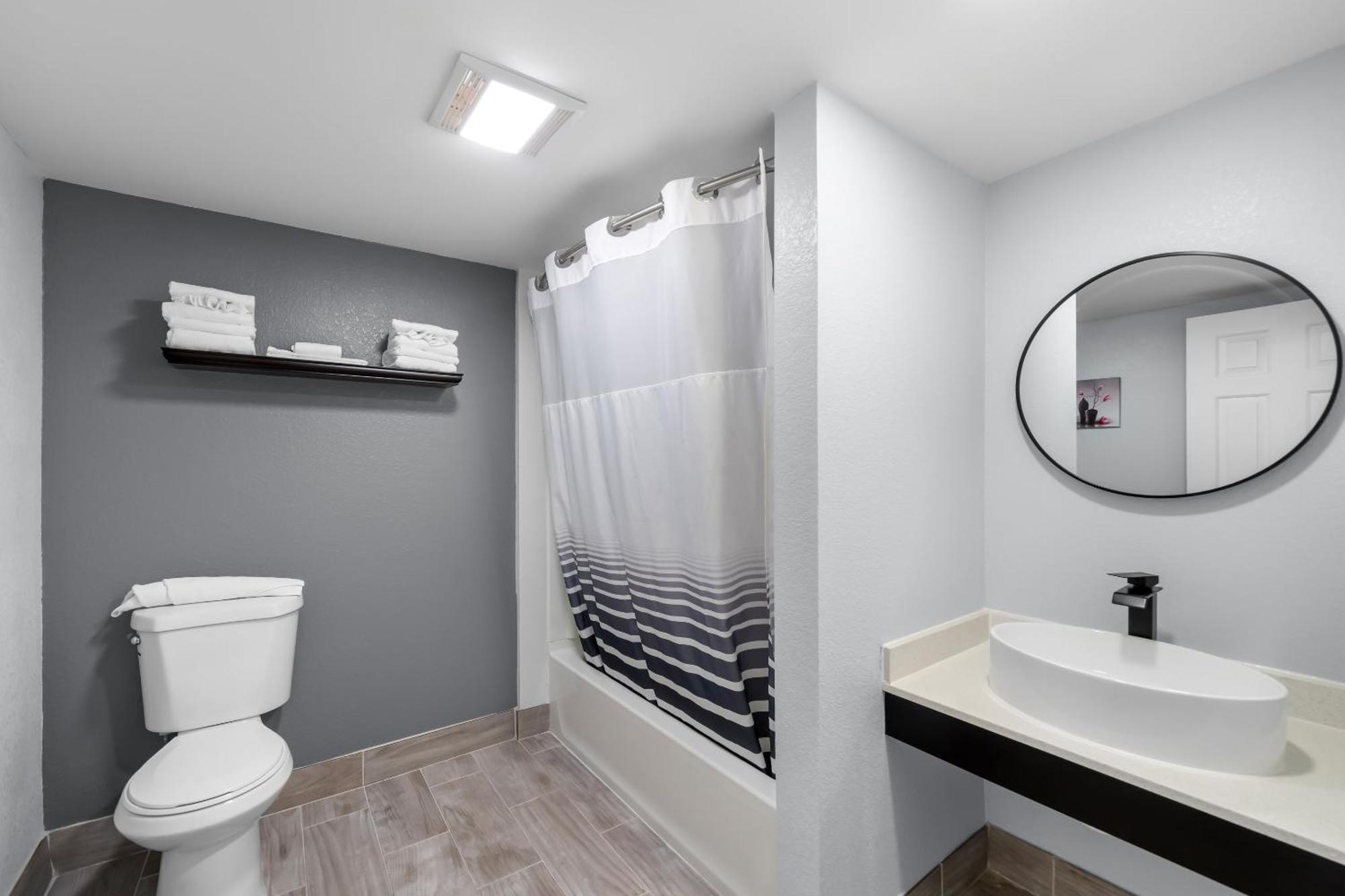 Townhouse Suite with Two King Beds Smoke Free