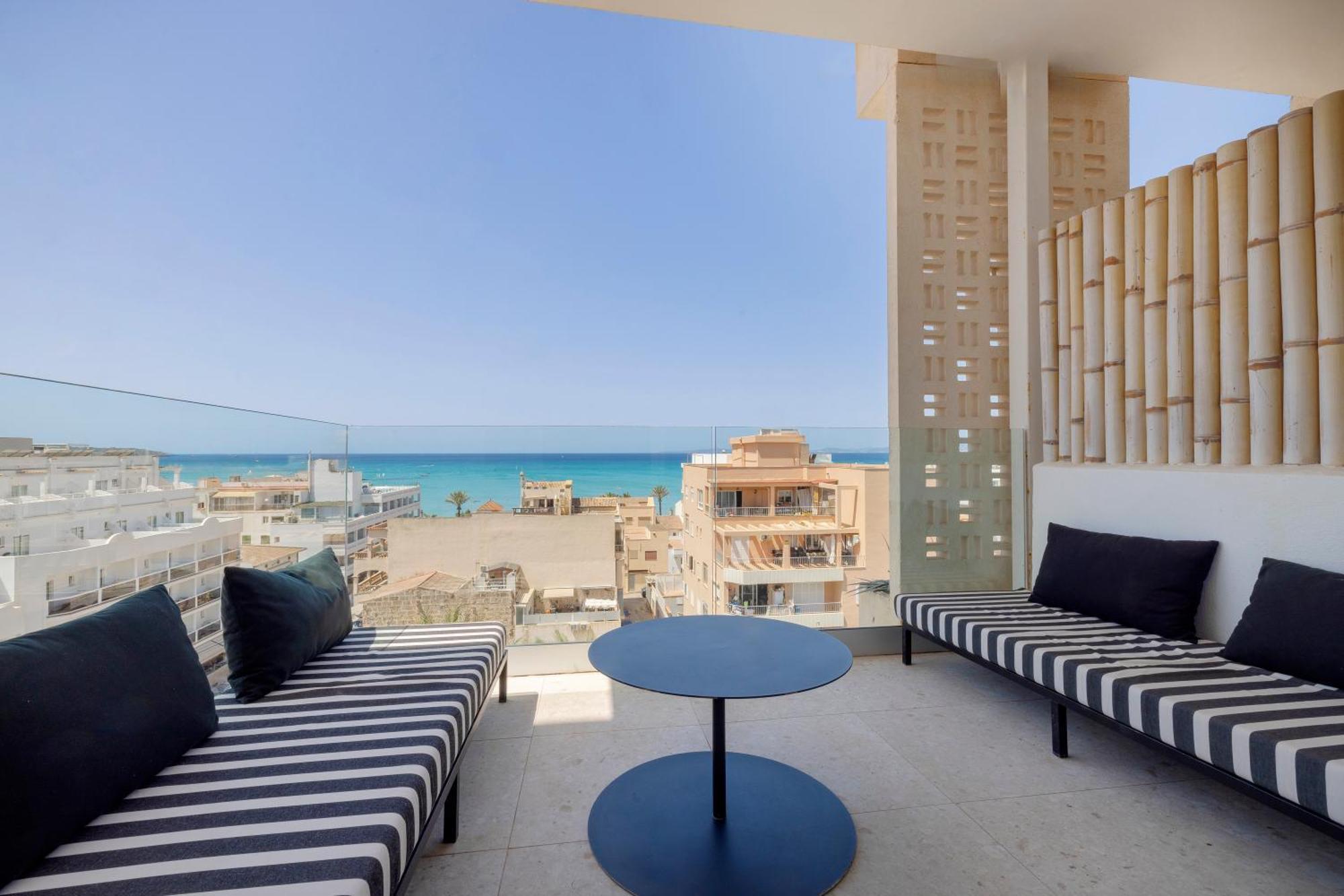 Tweepersoonskamer met 1 of 2 Bedden en Balkon - Gedeeltelijk Uitzicht op Zee