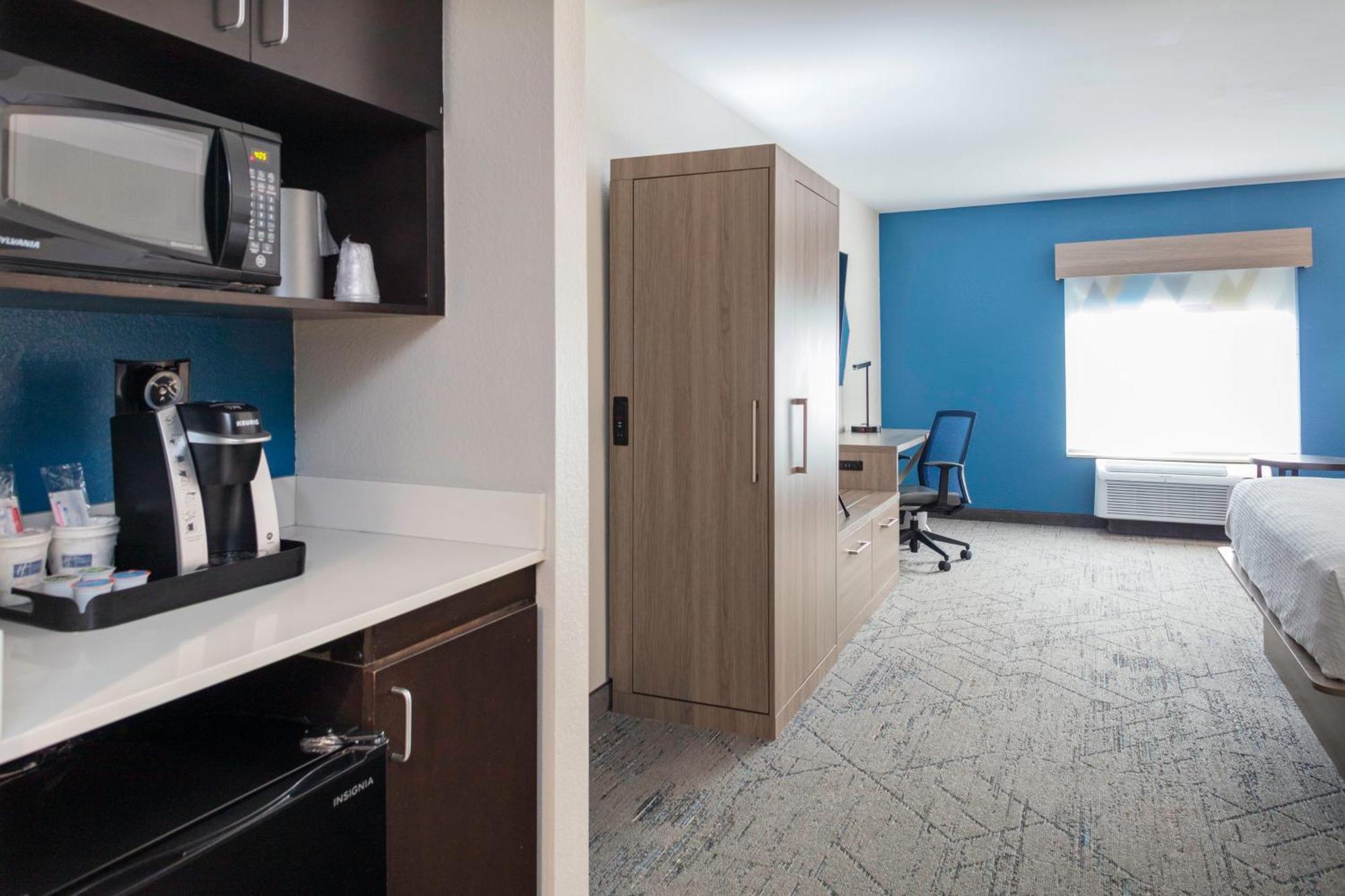 King Suite with Mobility Accessible Roll-In Shower
