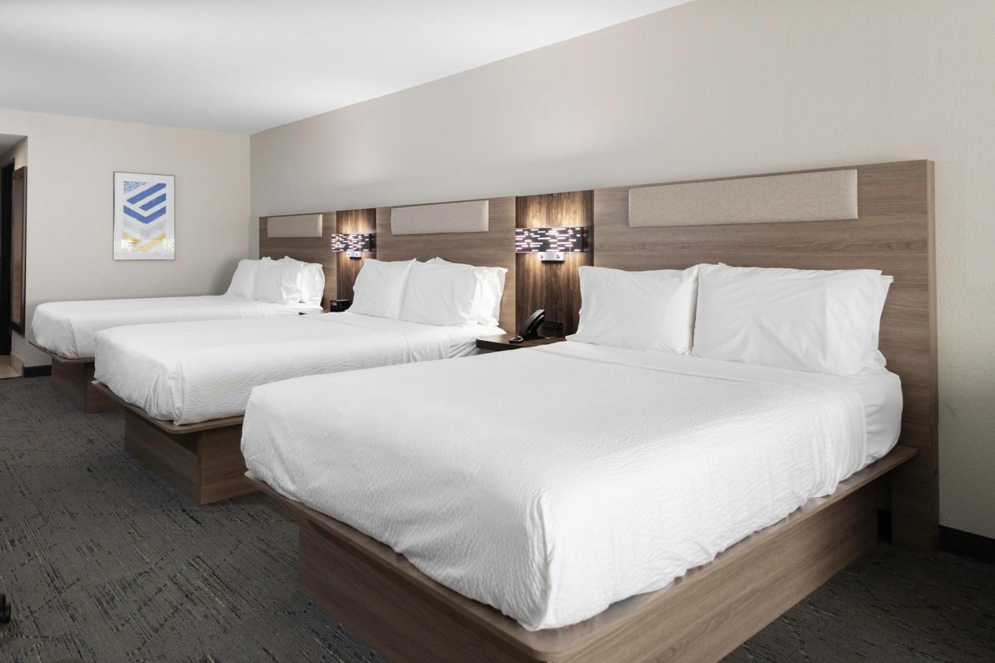 Queen Room with Three Queen Beds