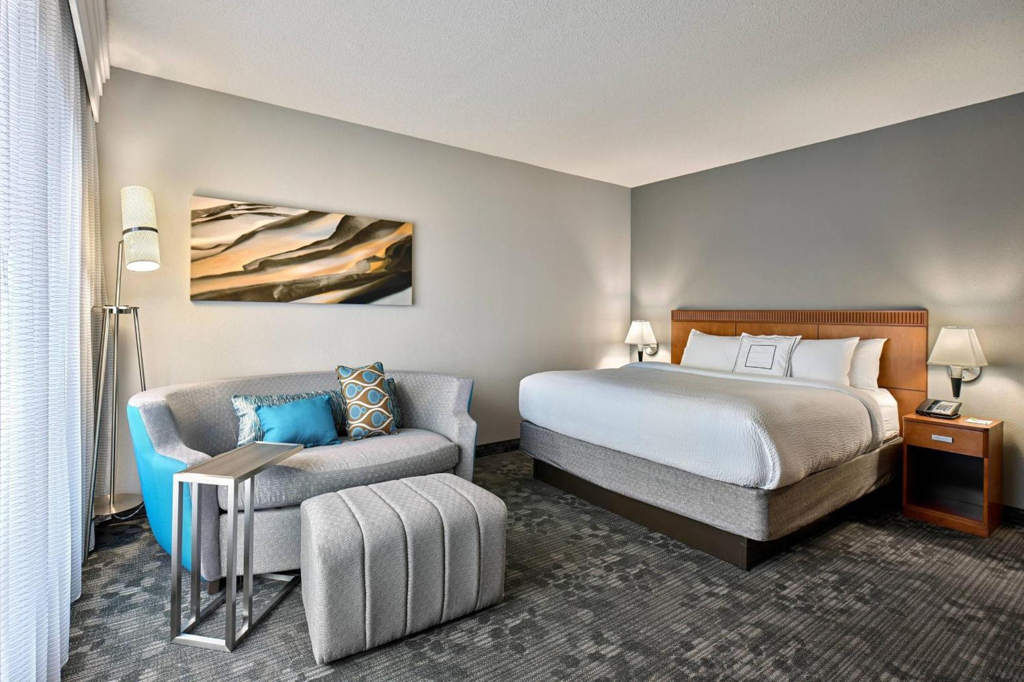 King Room with Sofa Bed and Balcony