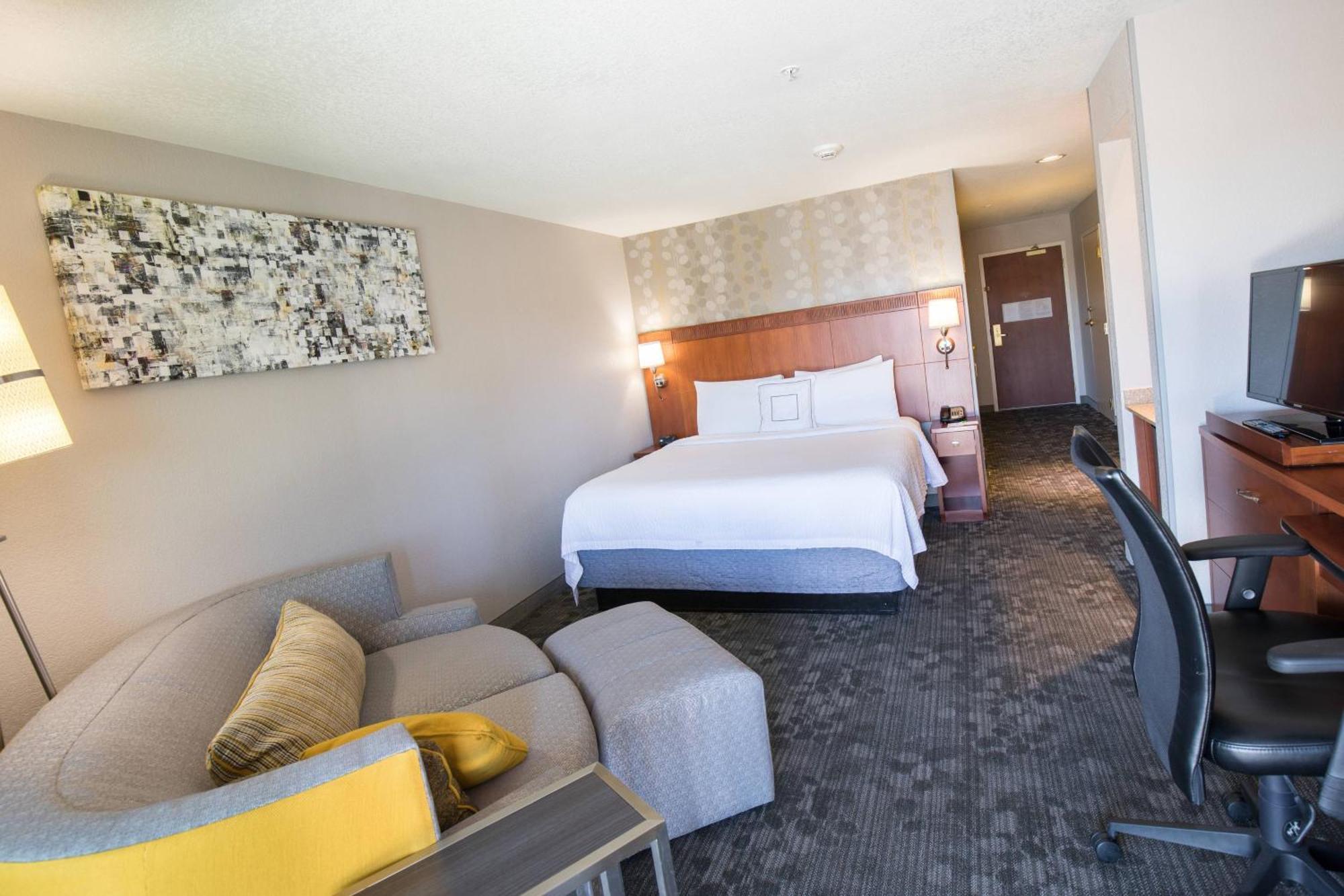King Room with Sofa Bed