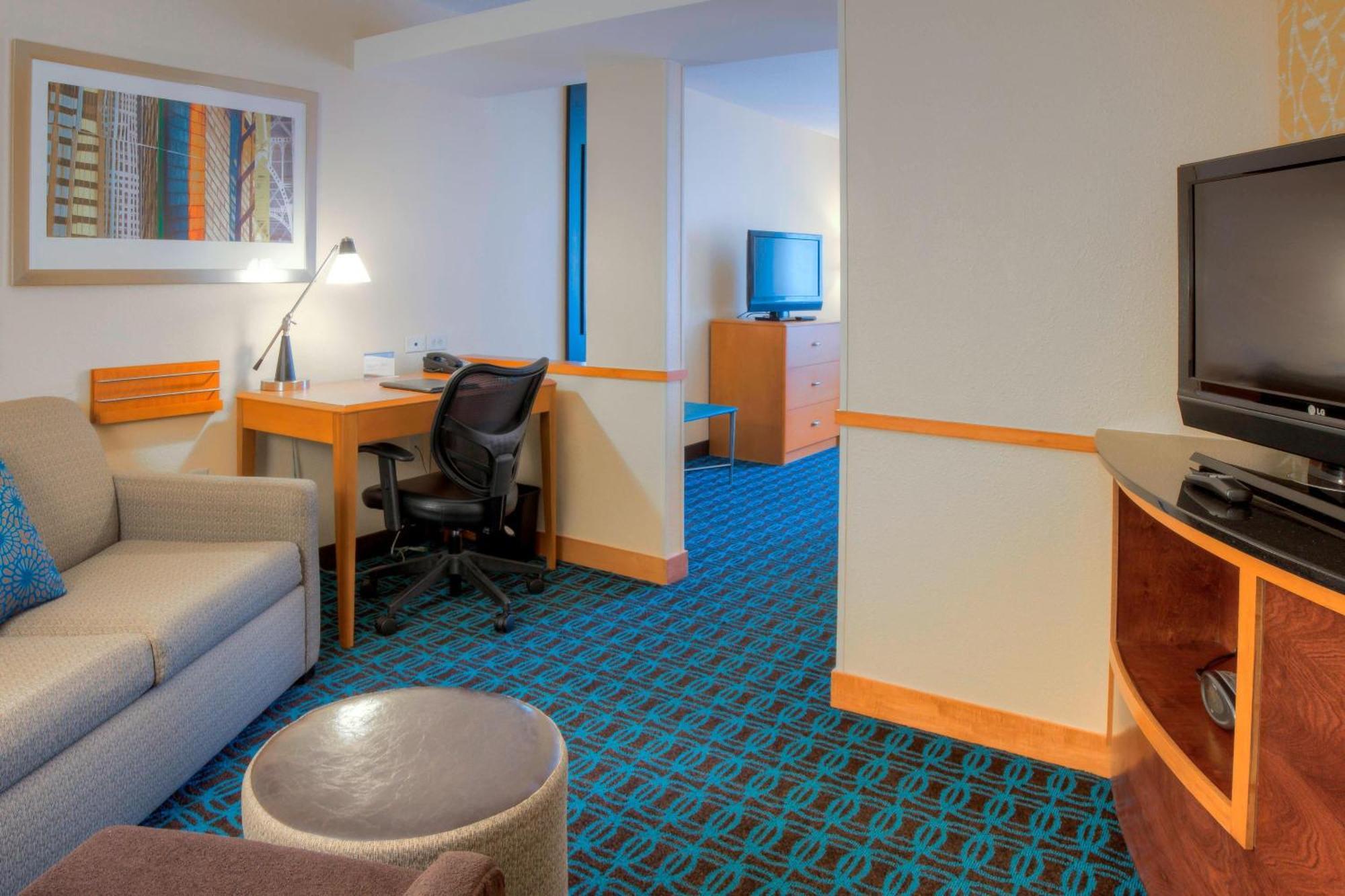 Studio with King Bed and Sofa Bed - Hearing Accessible