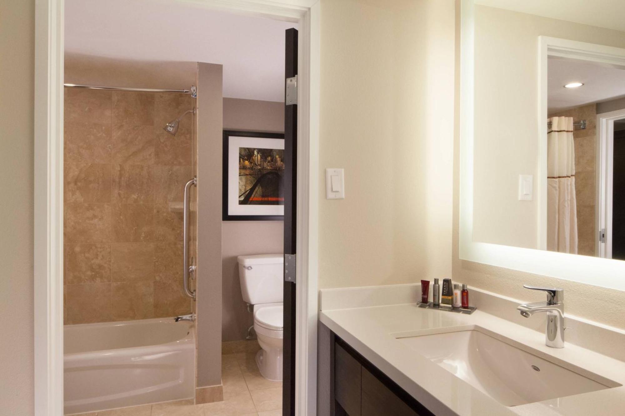 One-Bedroom Suite with Two Double Beds and Sofa Bed - High Floor