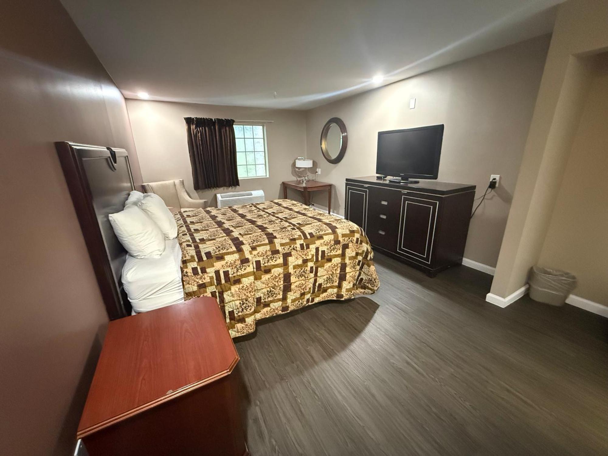 Standard King Room