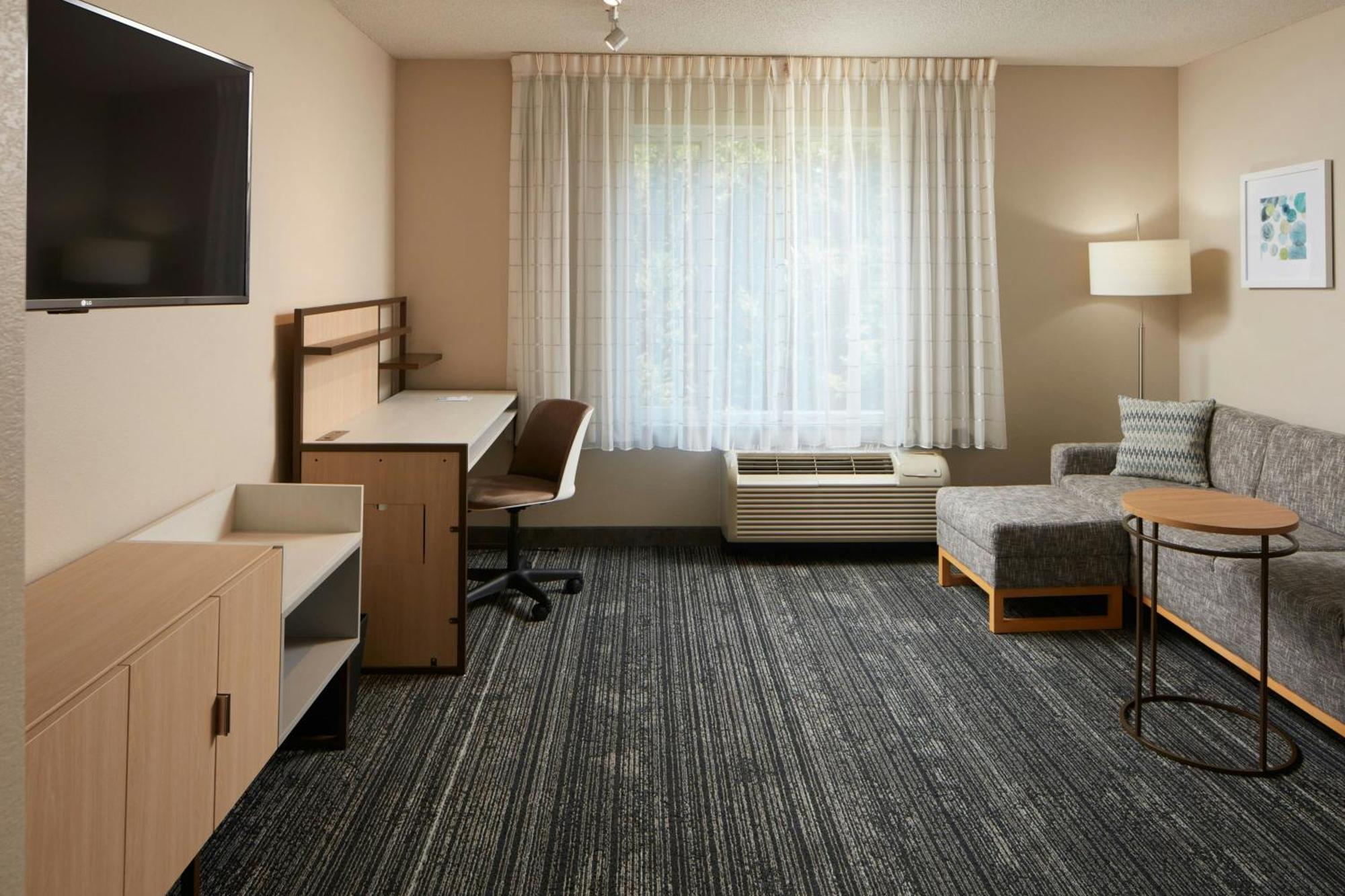 One-Bedroom Queen Suite,1634412590:JPEG