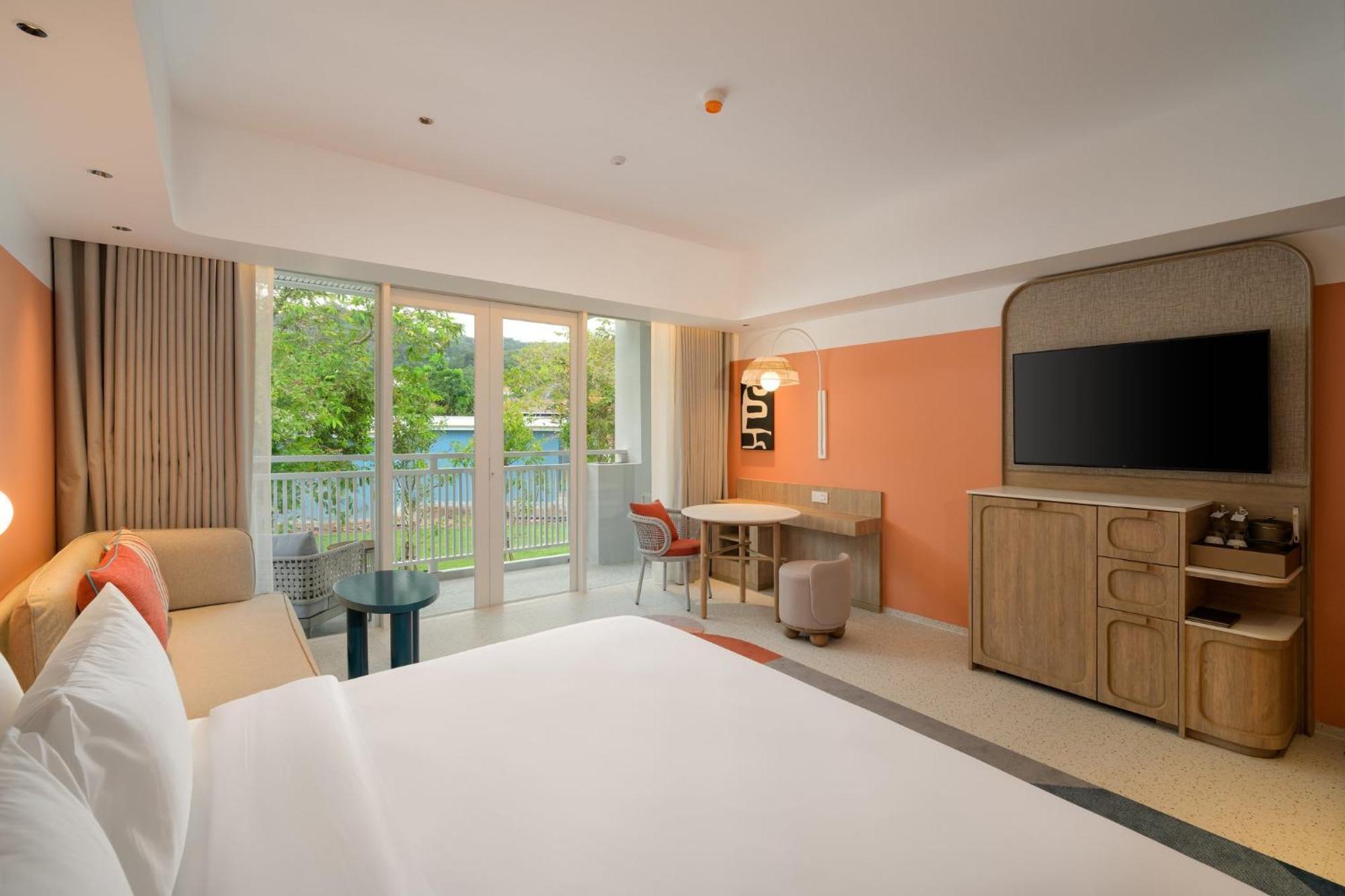 Deluxe Family Suite King