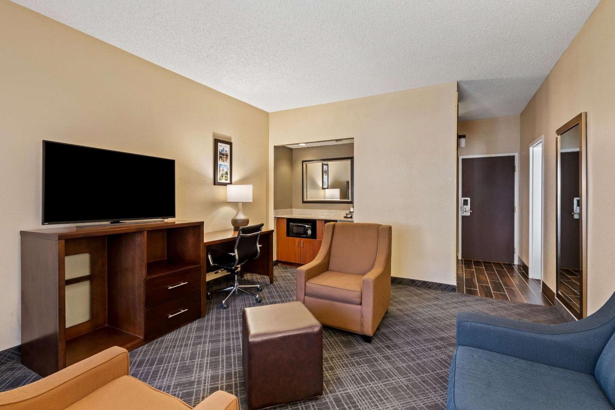 King Suite with Sofa Bed - Non Smoking