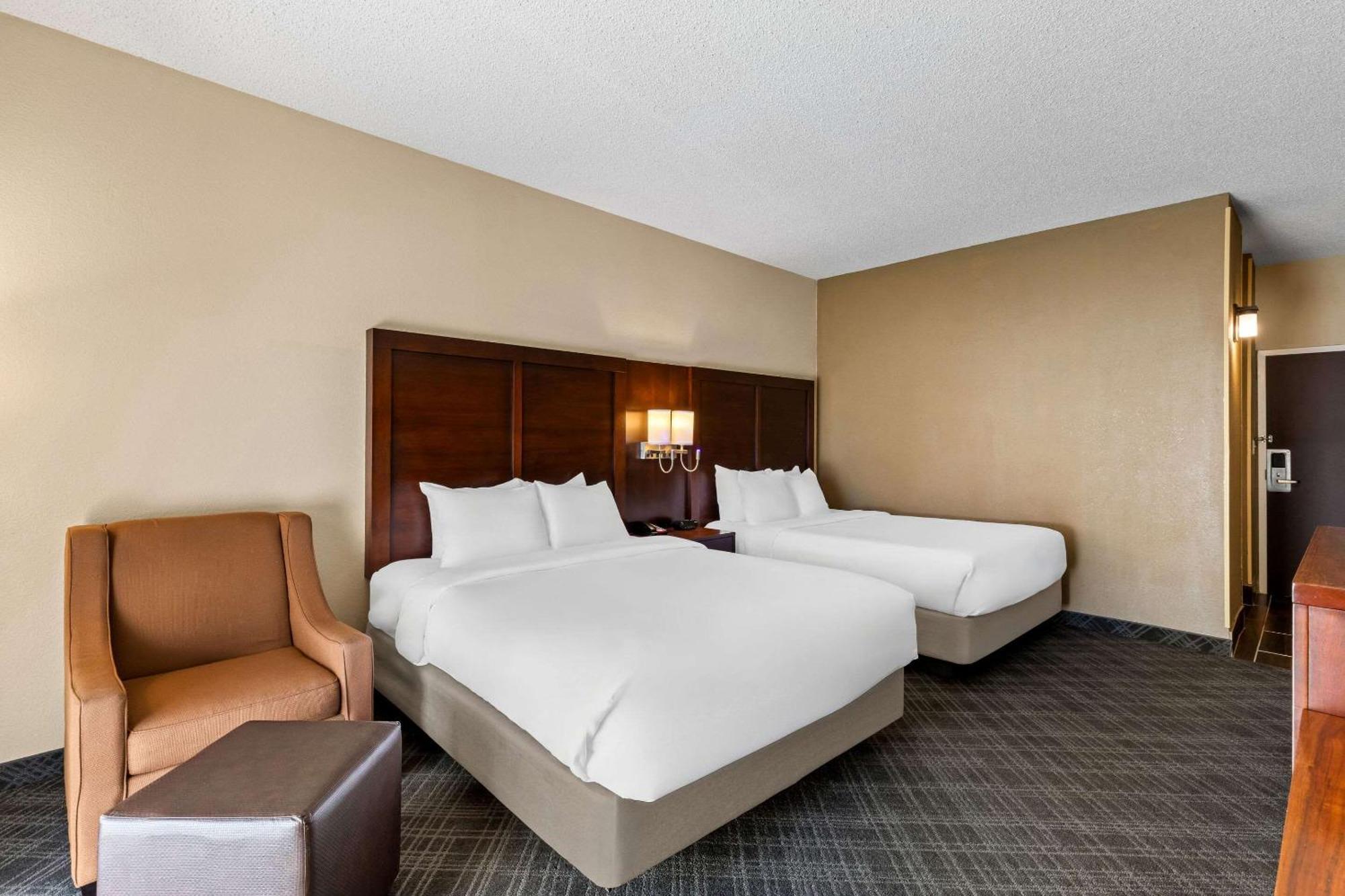 Queen Room with Two Queen Beds - Non-Smoking