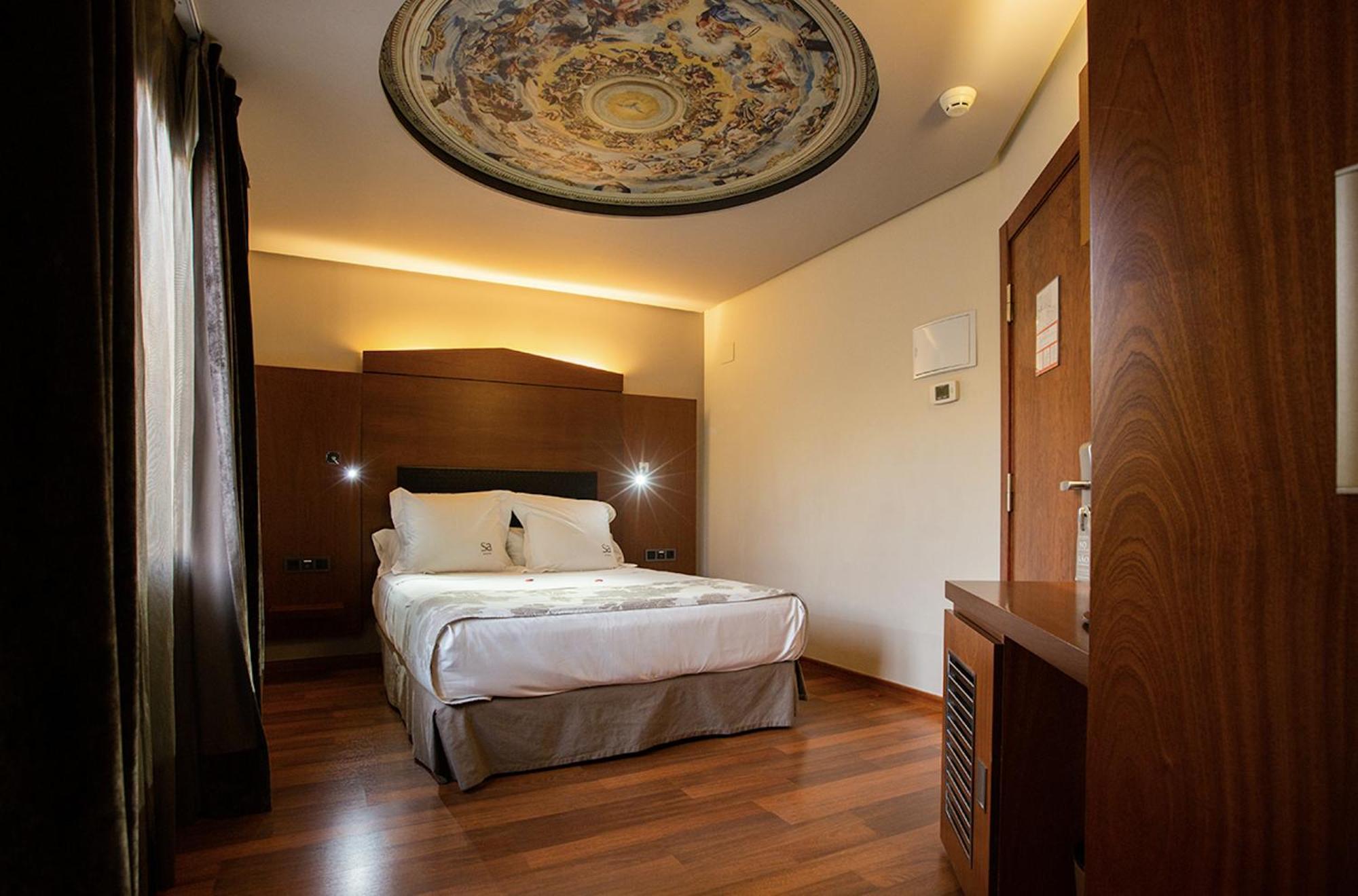 Single Room,1640375624:JPEG