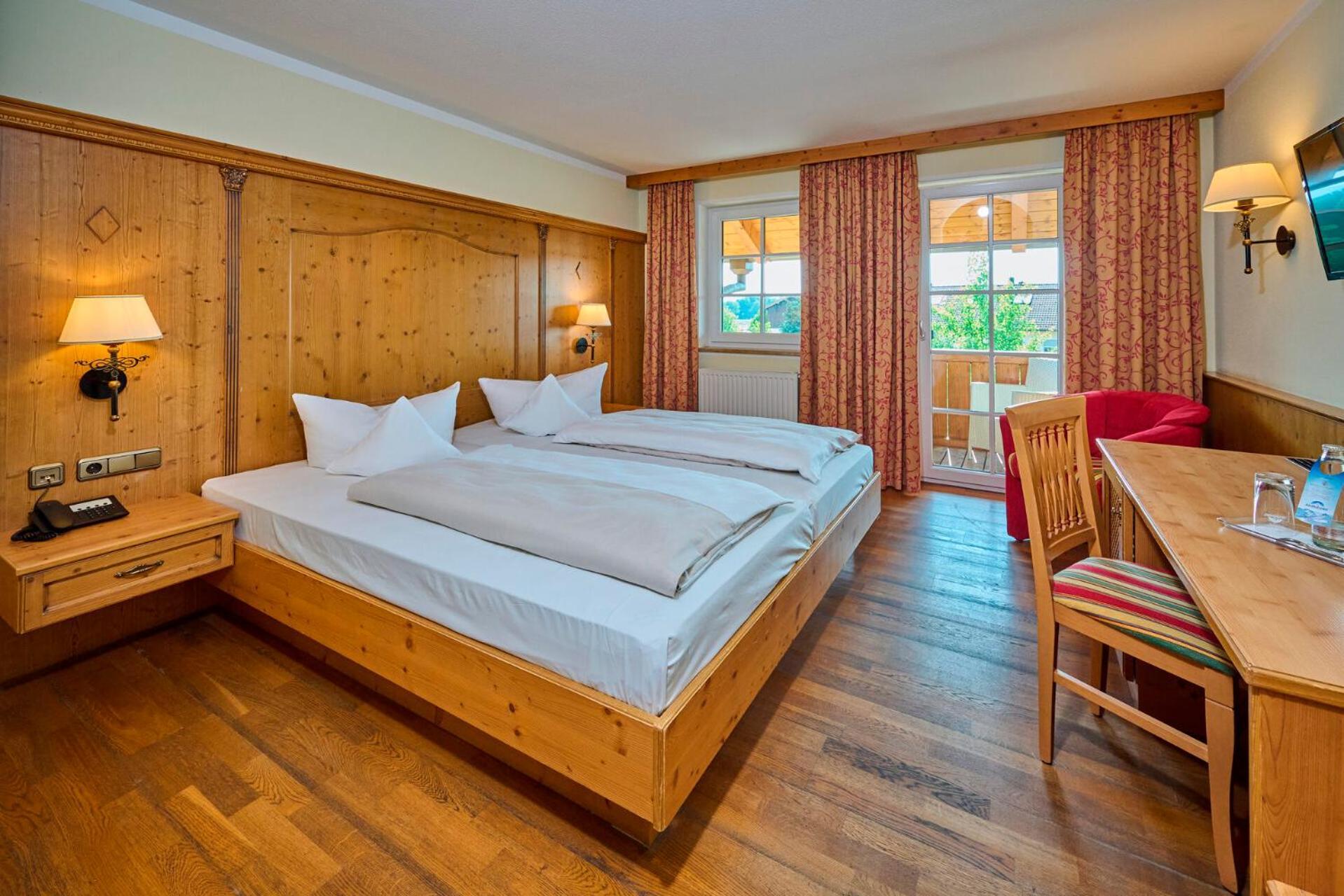 Double Room with Balcony,1641106410:JPEG