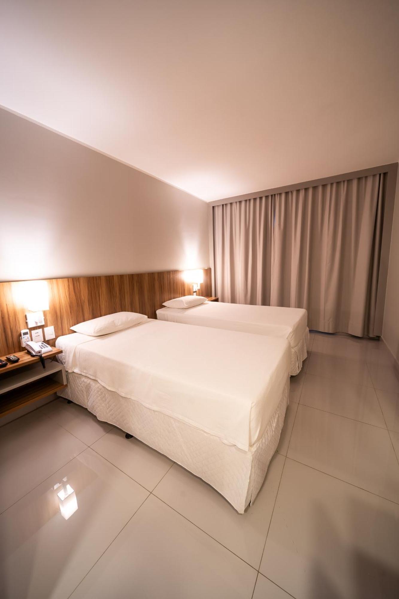 Quarto Twin Standard