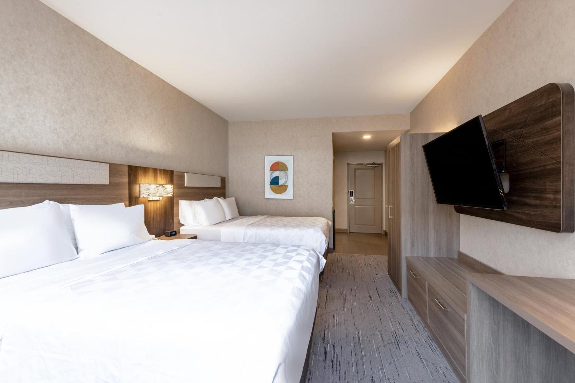 Standard Queen Room with Two Queen Beds