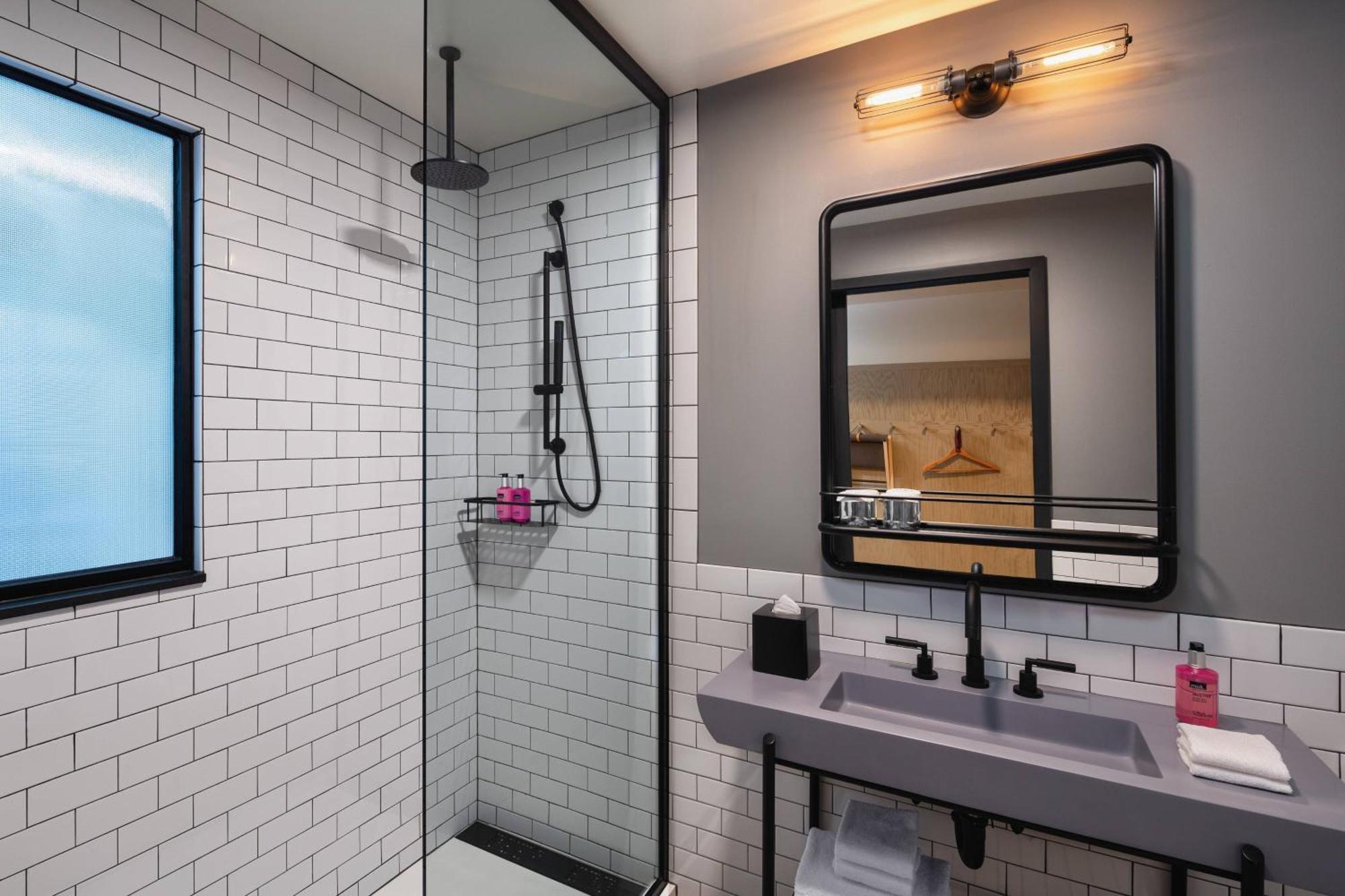 King with Twin Bed Loft, Guest room, City view