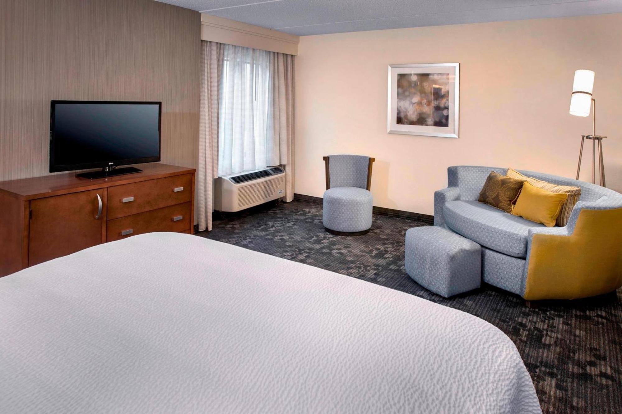 King Room with Sofa Bed