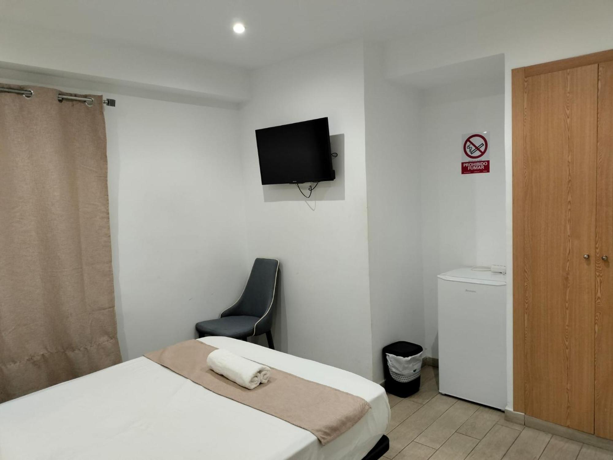 Camera Singola con Bagno in Comune