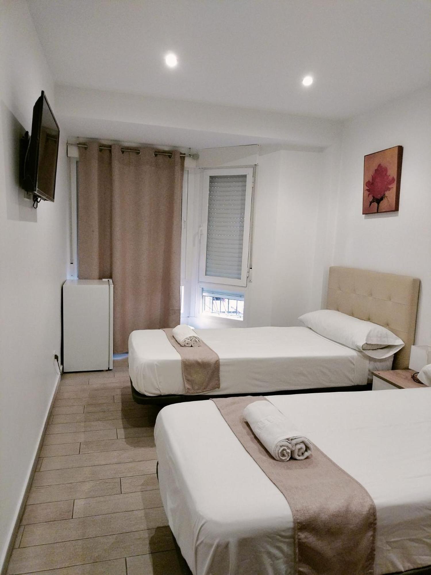 Camera Matrimoniale/Doppia con Letti Singoli con Bagno Privato