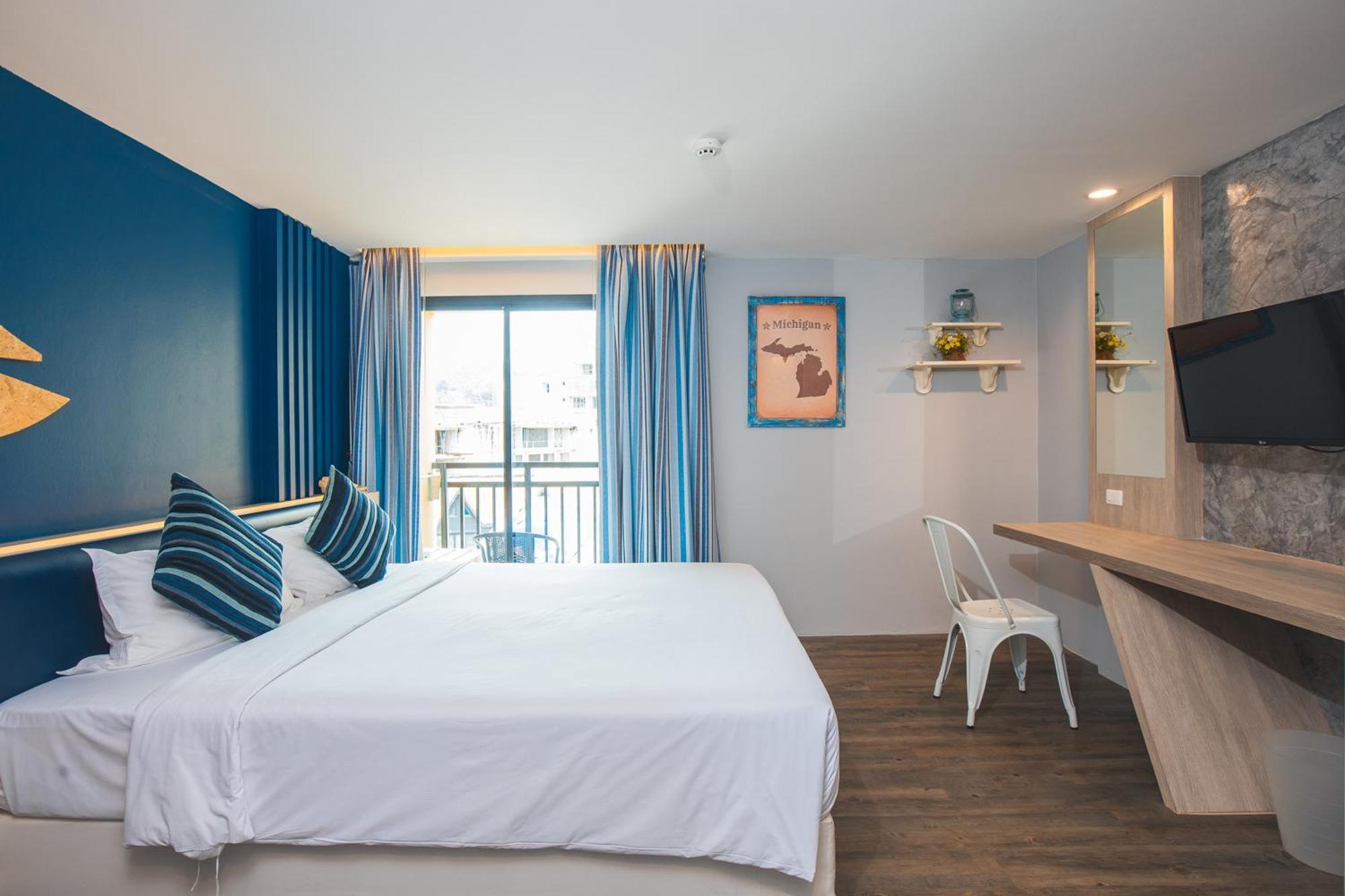 Deluxe Doppel-/Zweibettzimmer mit Balkon