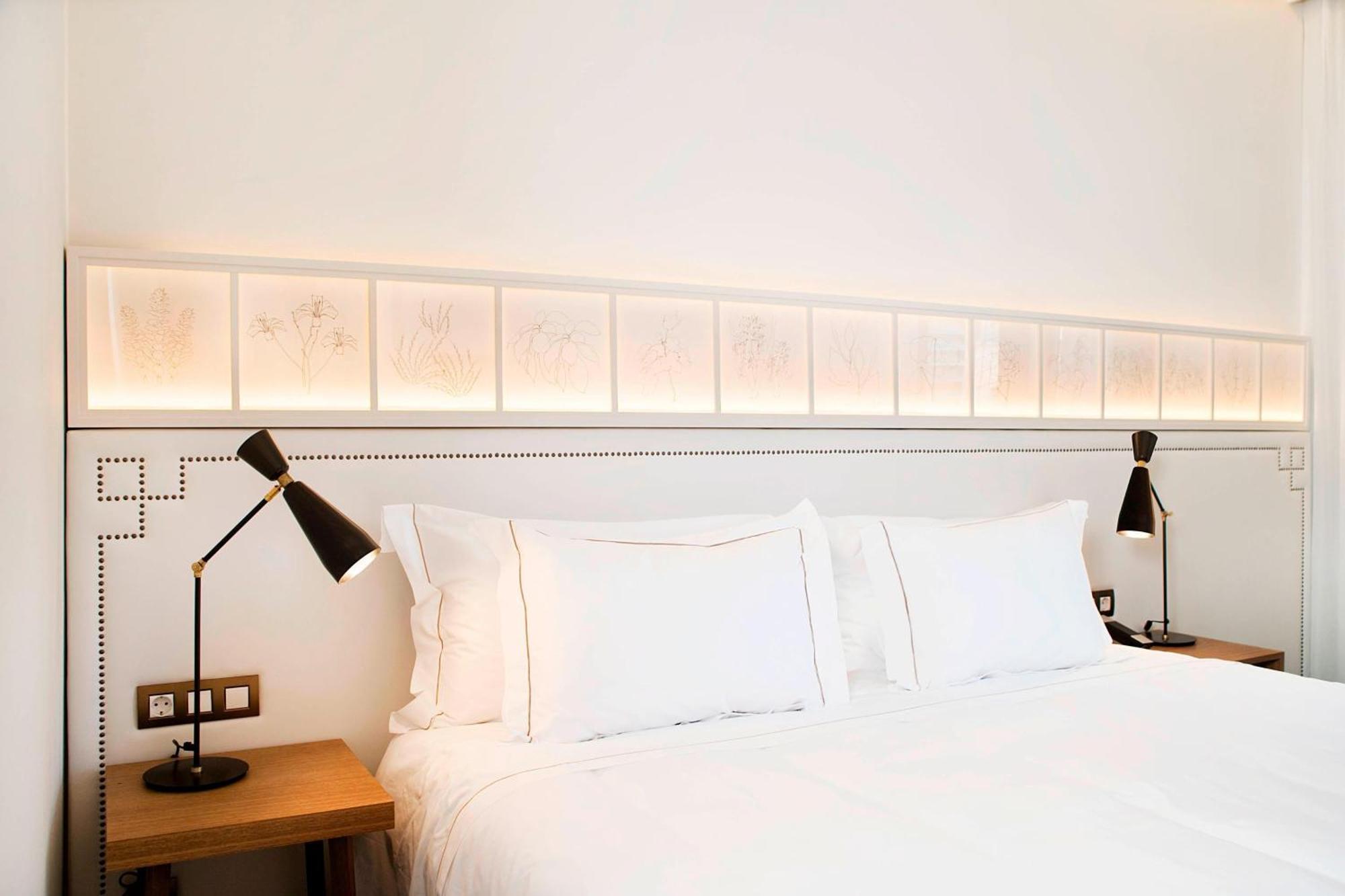 Zimmer Cotton mit Kingsize-Bett und Balkon