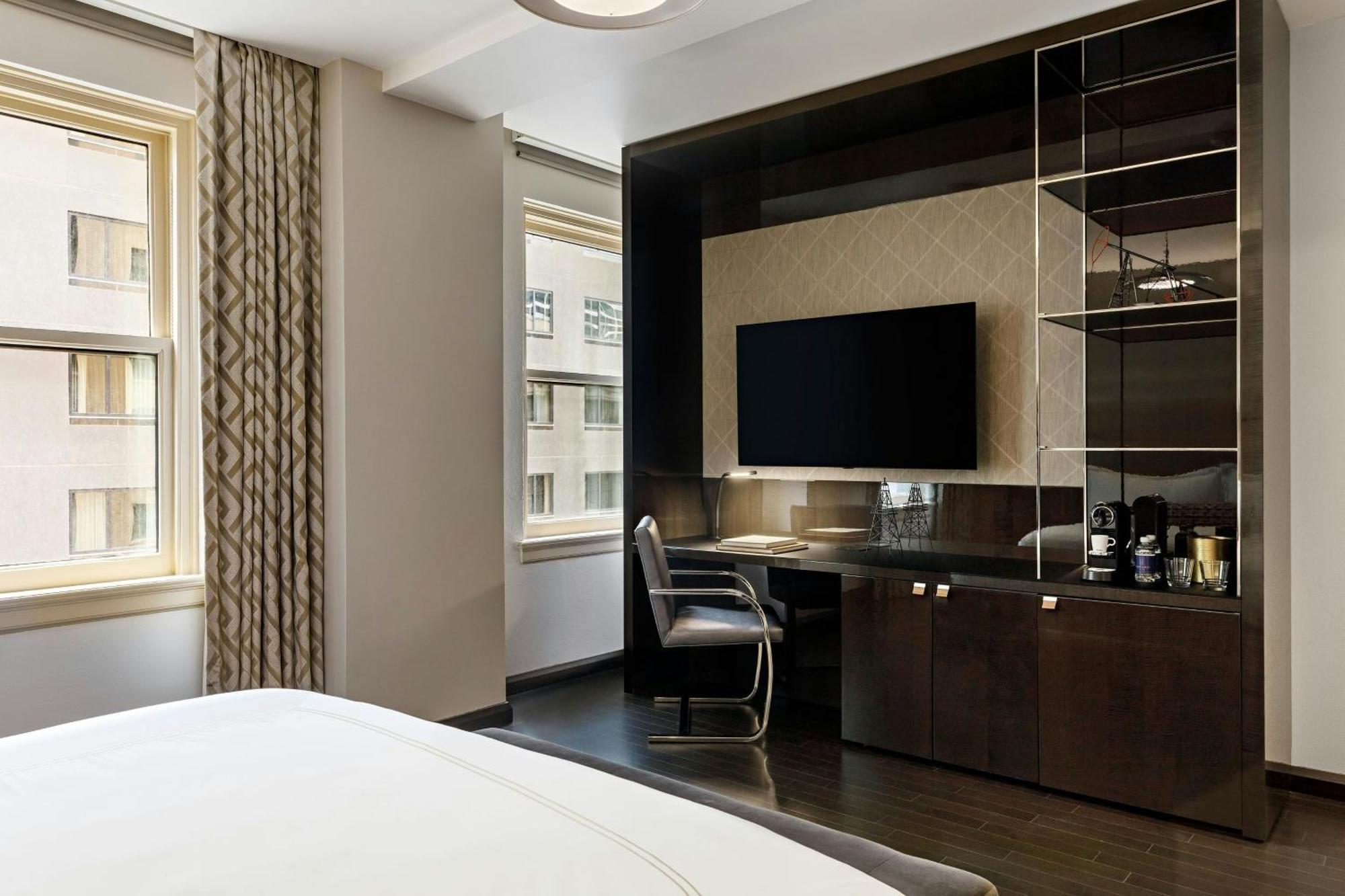 Guest Room 1 King,1643218691:JPEG