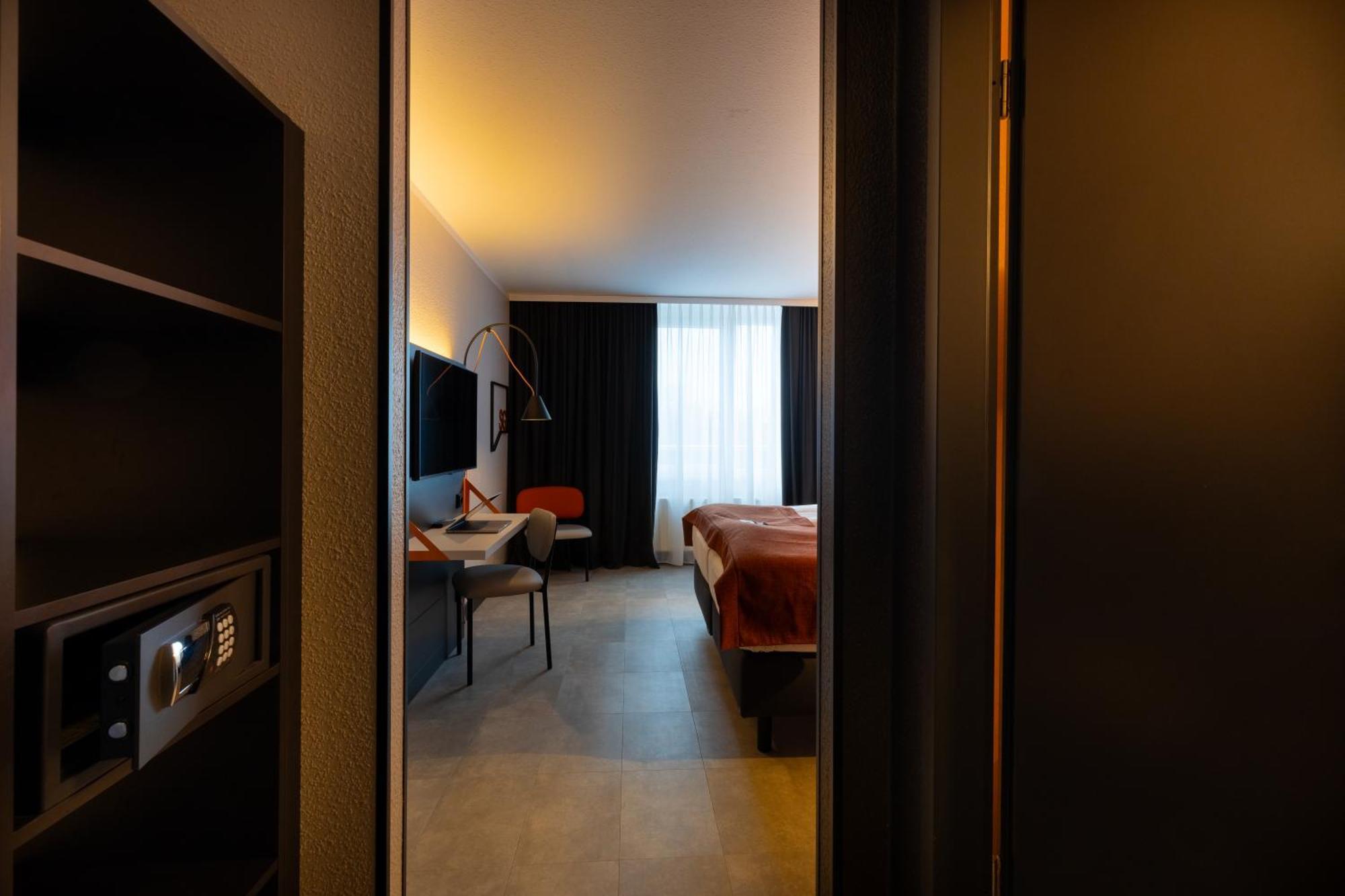 Premium Queen Room,1643754180:JPEG