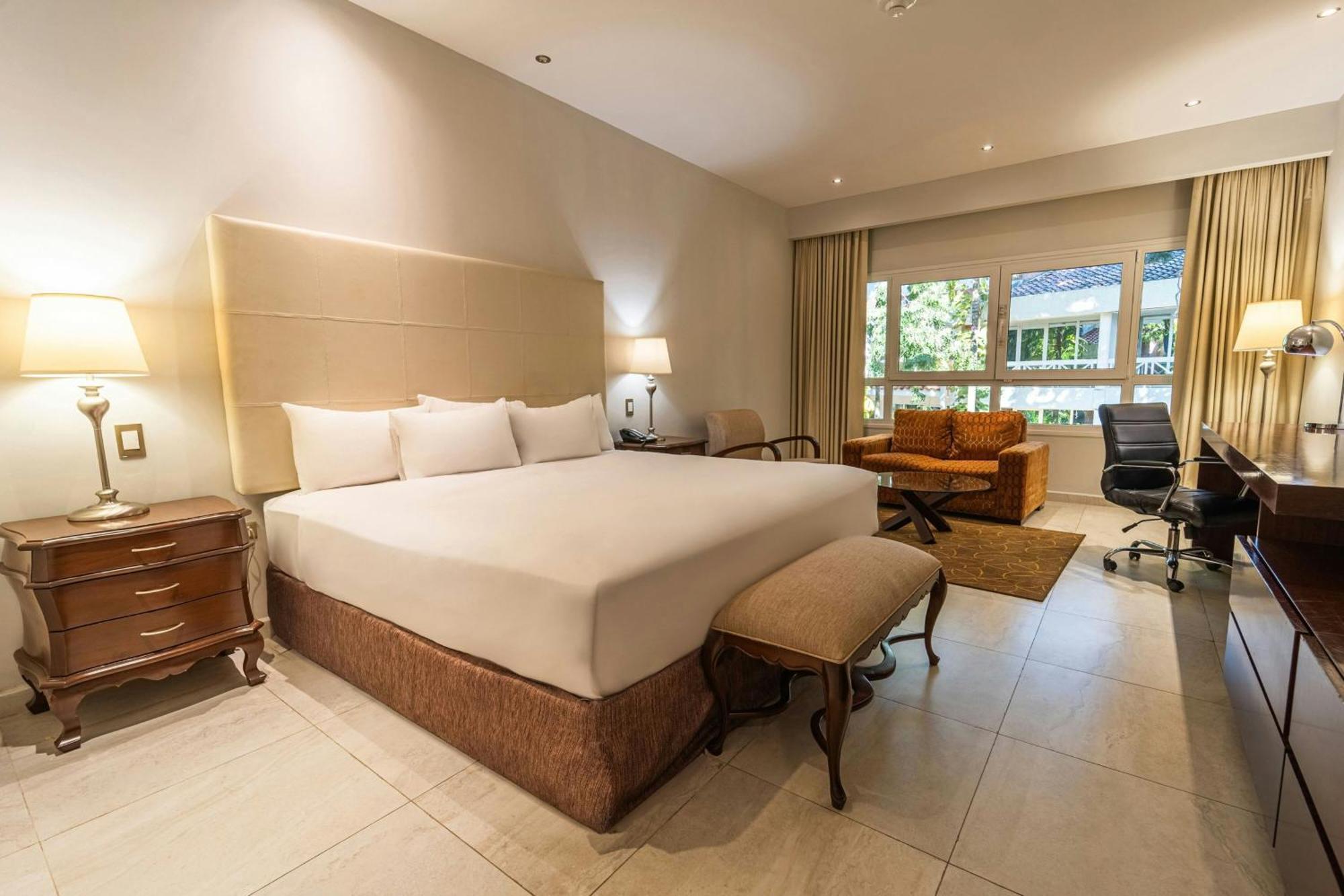Quarto Executivo com cama king-size – Acesso ao Club Lounge