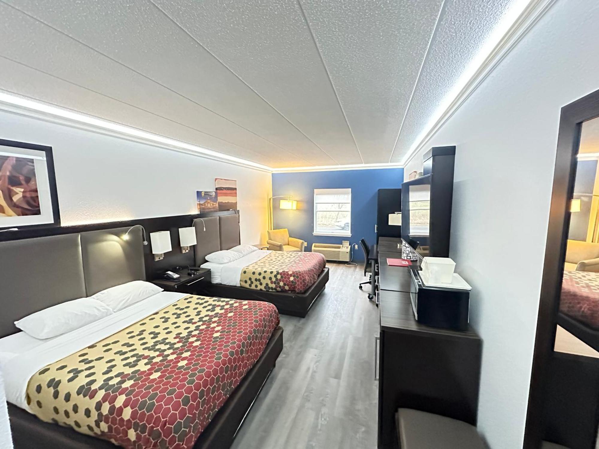 Two-Bedroom Suite with Two King Beds - Non-Smoking