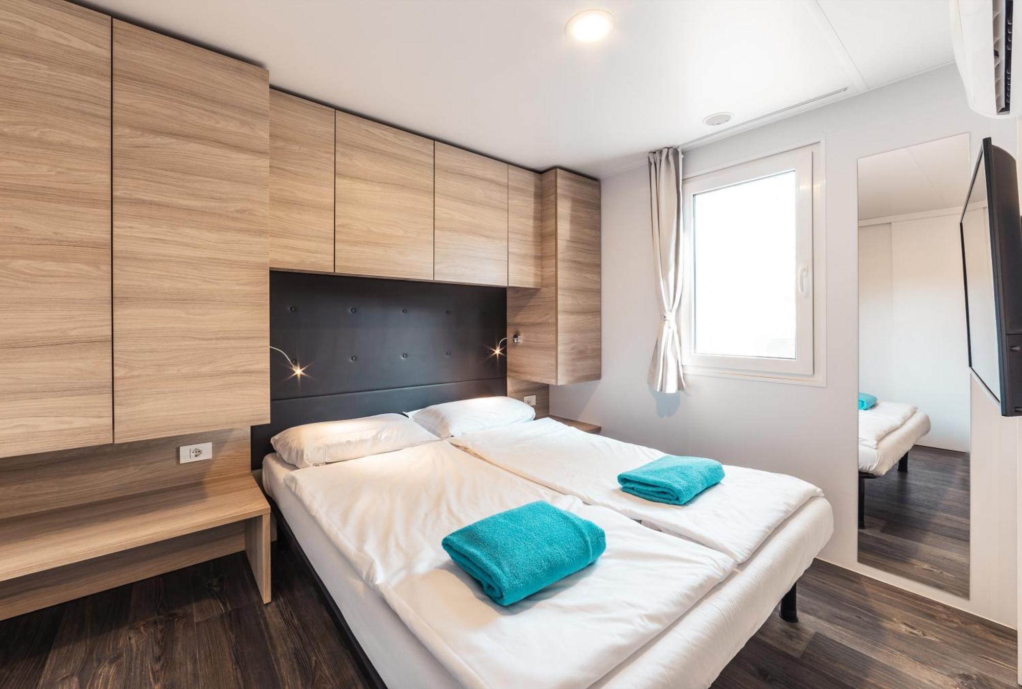 Cottage Executive