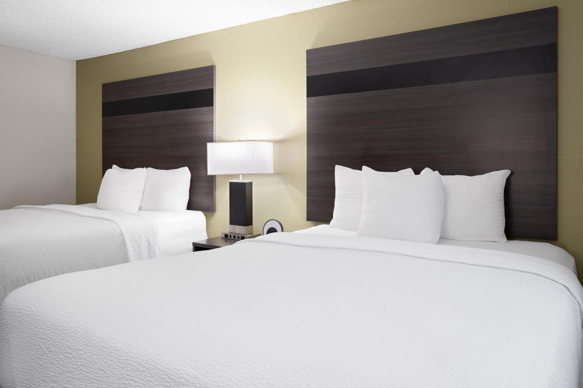 Queen Room with Two Queen Beds - Non-Smoking