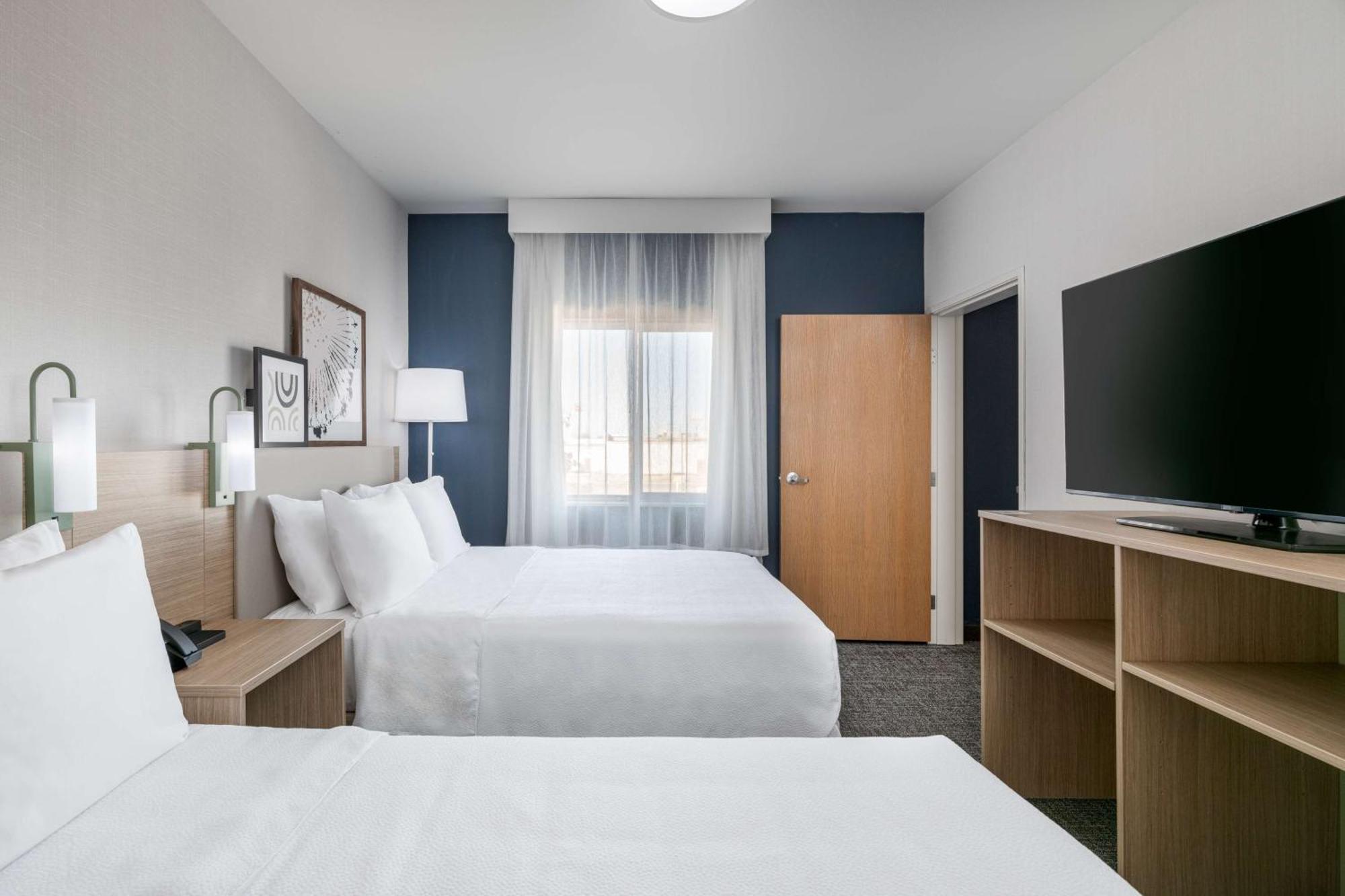 Queen Suite with Two Queen Beds