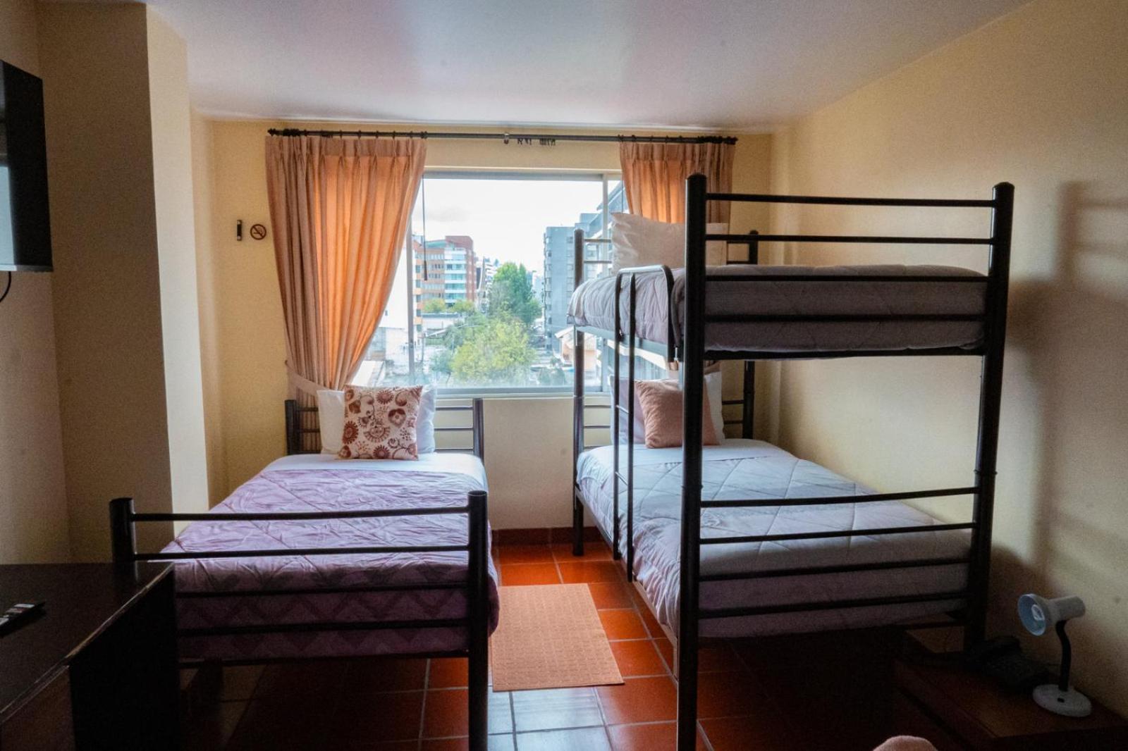 Quarto Quádruplo Standard