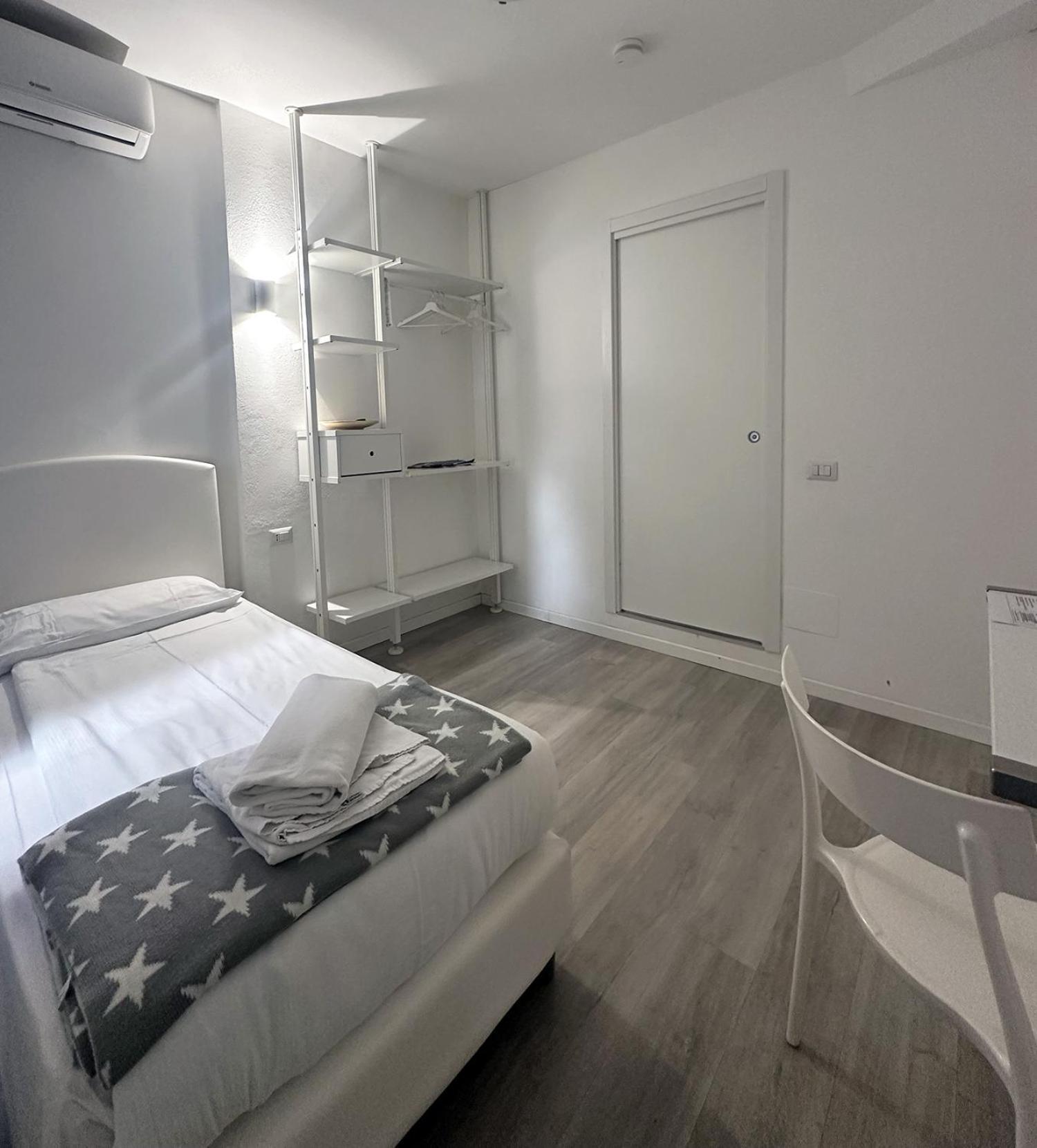 Camera Singola Standard con Bagno in Comune