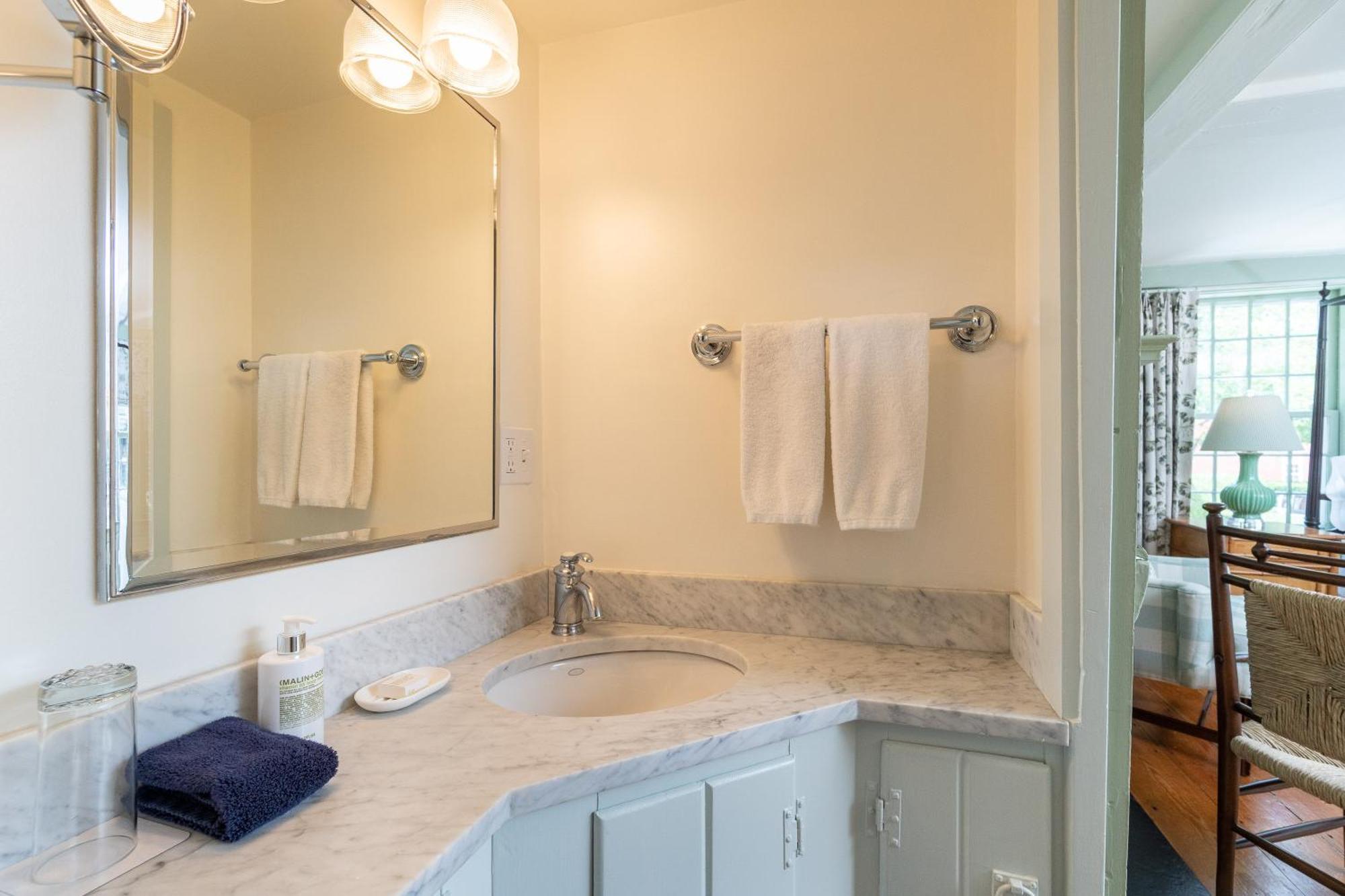 Corner Queen Room # 1