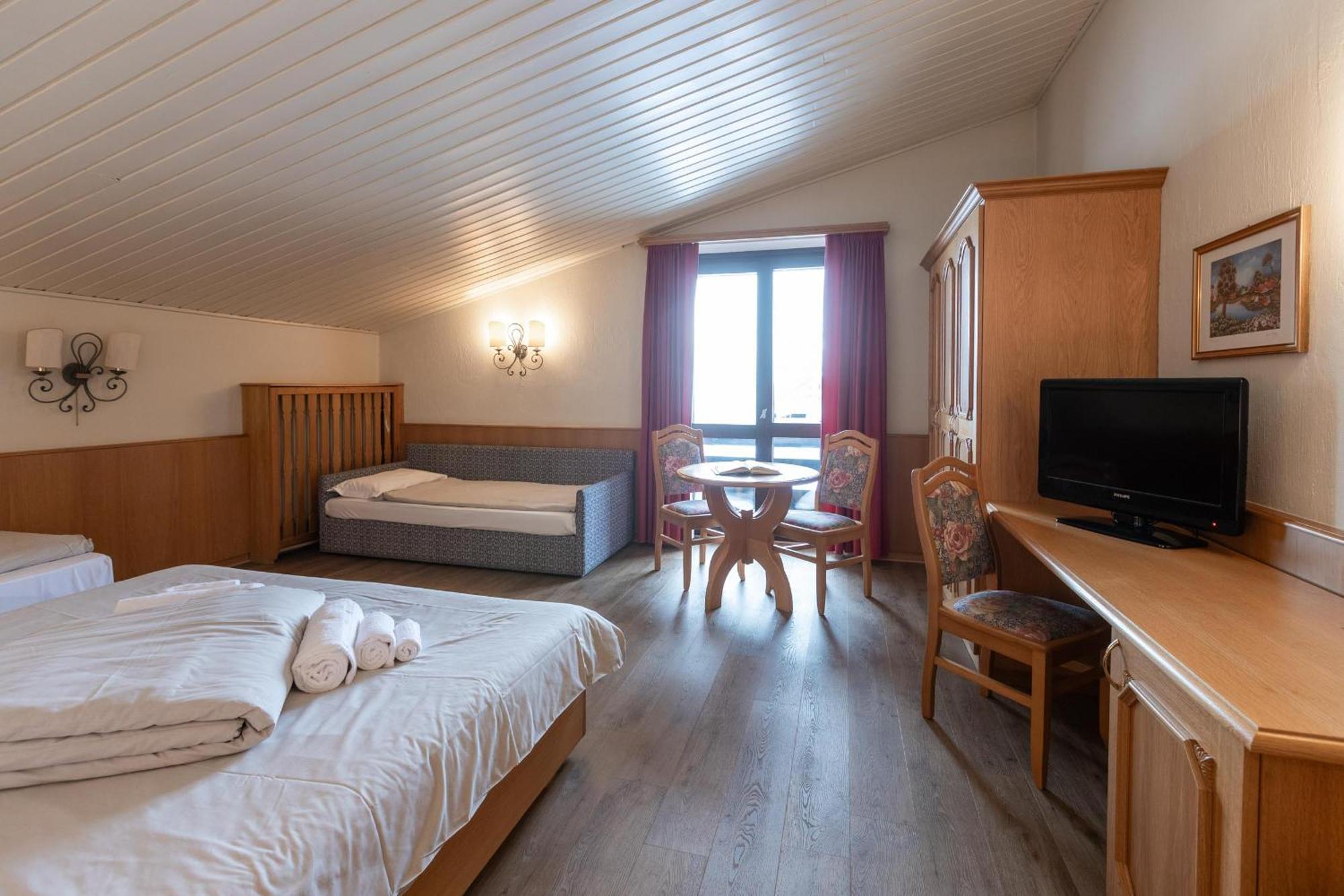 Vierbettzimmer - Nebengebäude