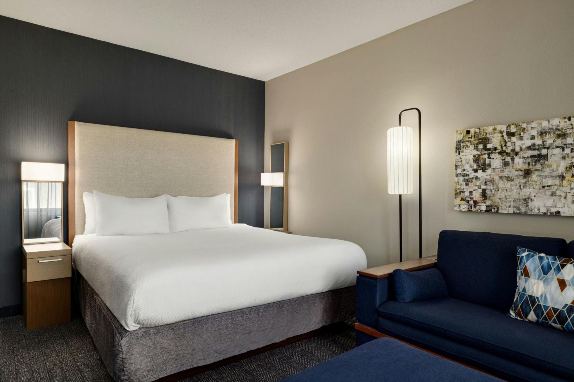 King Room with Sofa Bed