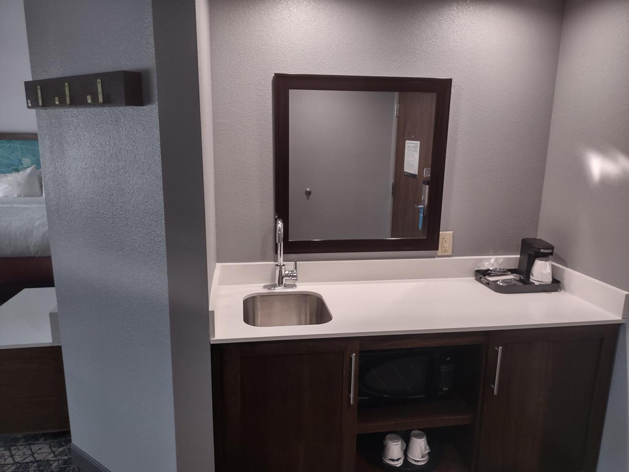 Queen Studio Suite with Two Queen Beds - Non-Smoking