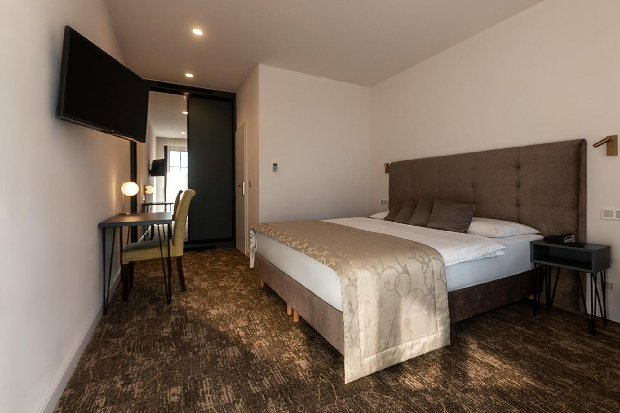 Standard Double Room,1649012968:JPEG