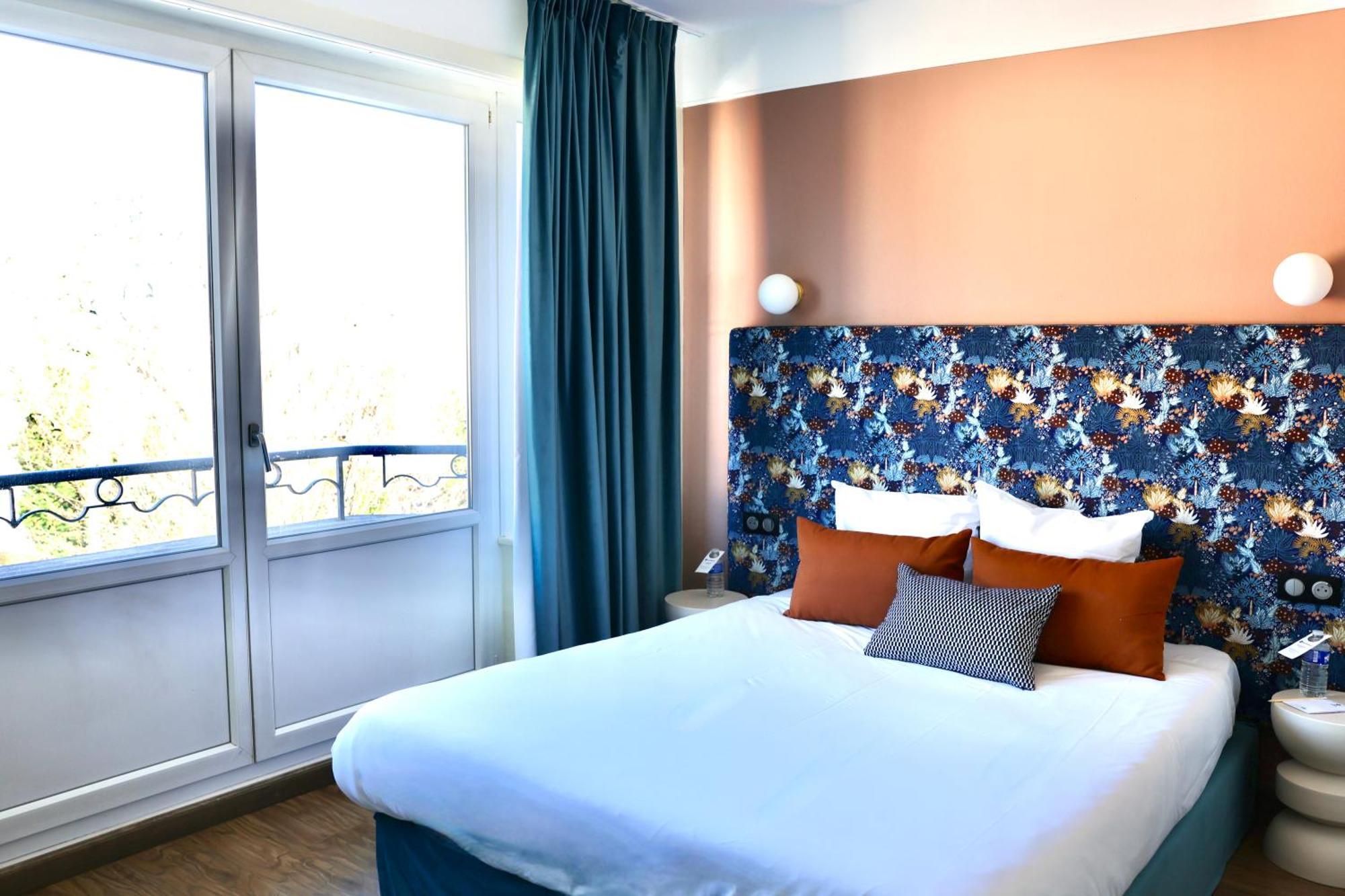 Chambre Lit Queen-Size Confort