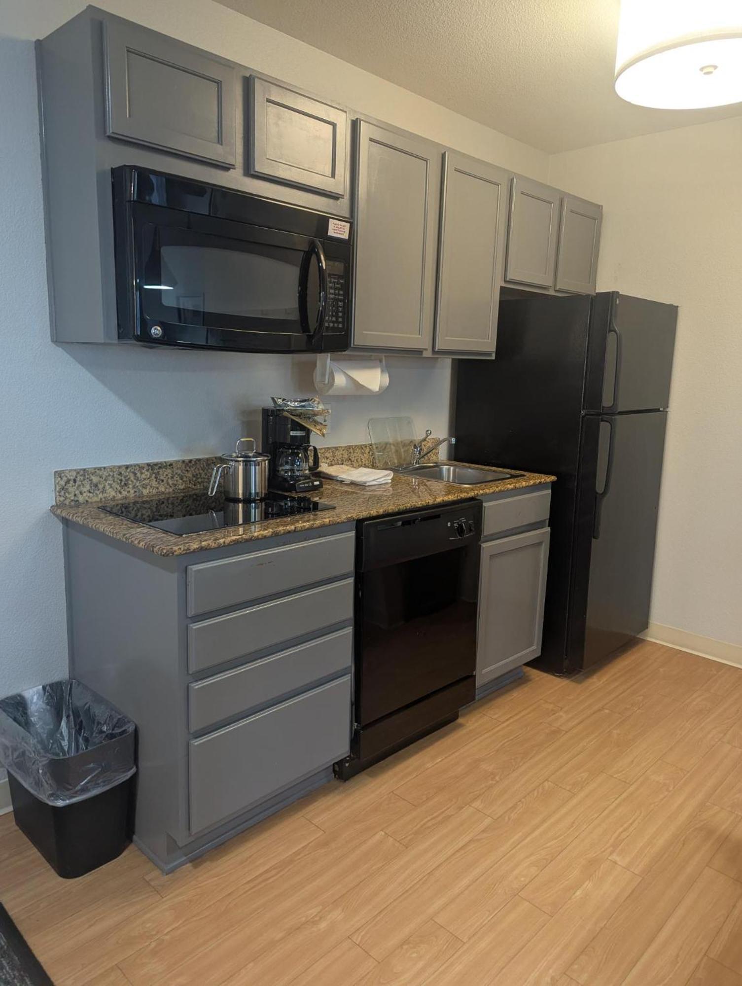 One-Bedroom King Suite