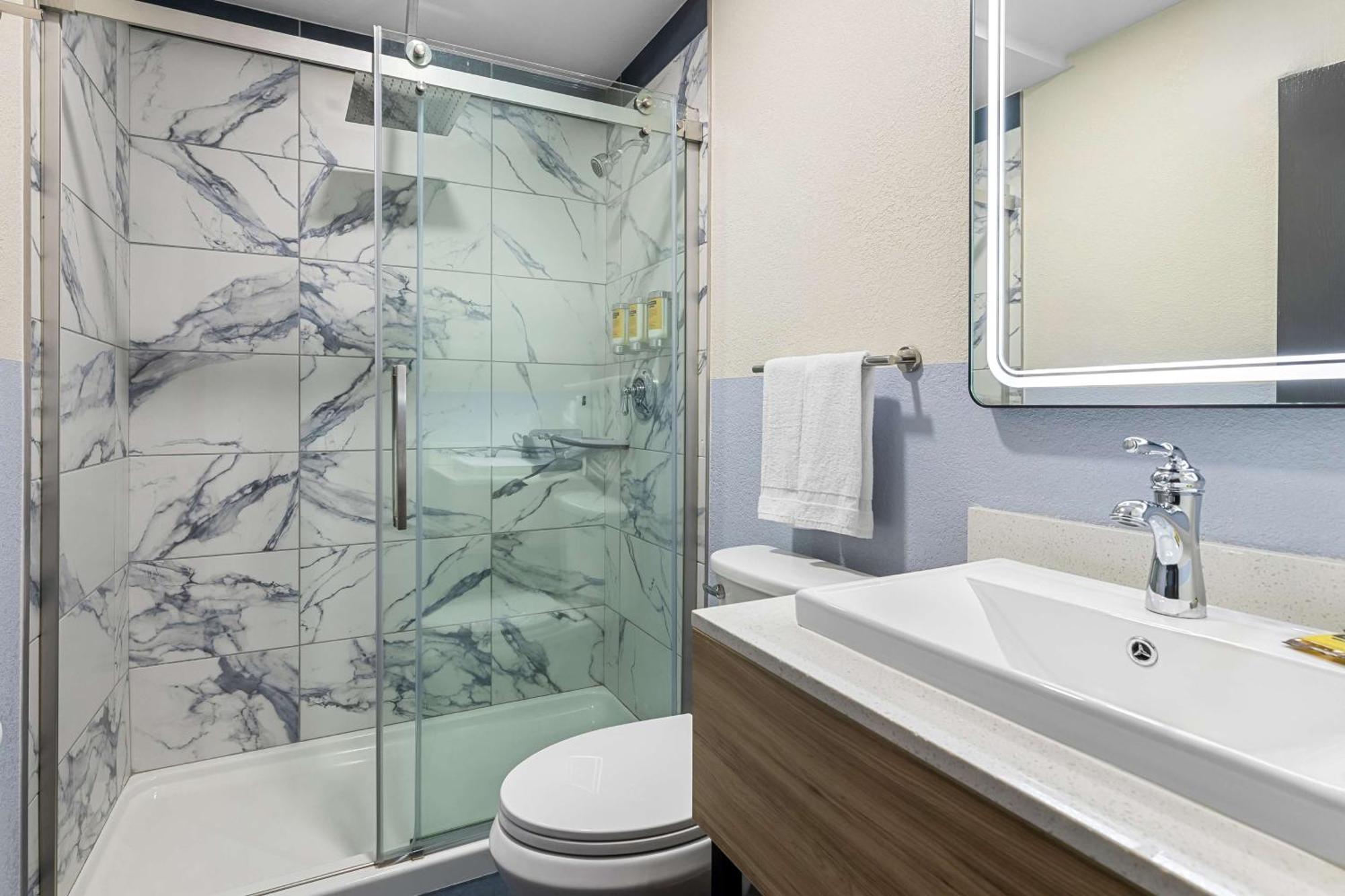 Queen Room with Two Queen Beds and Roll-In Shower - Disability Access/Non-Smoking