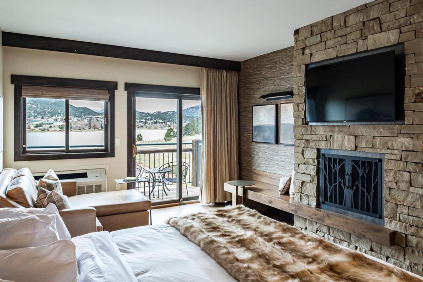 King Room with Lake View