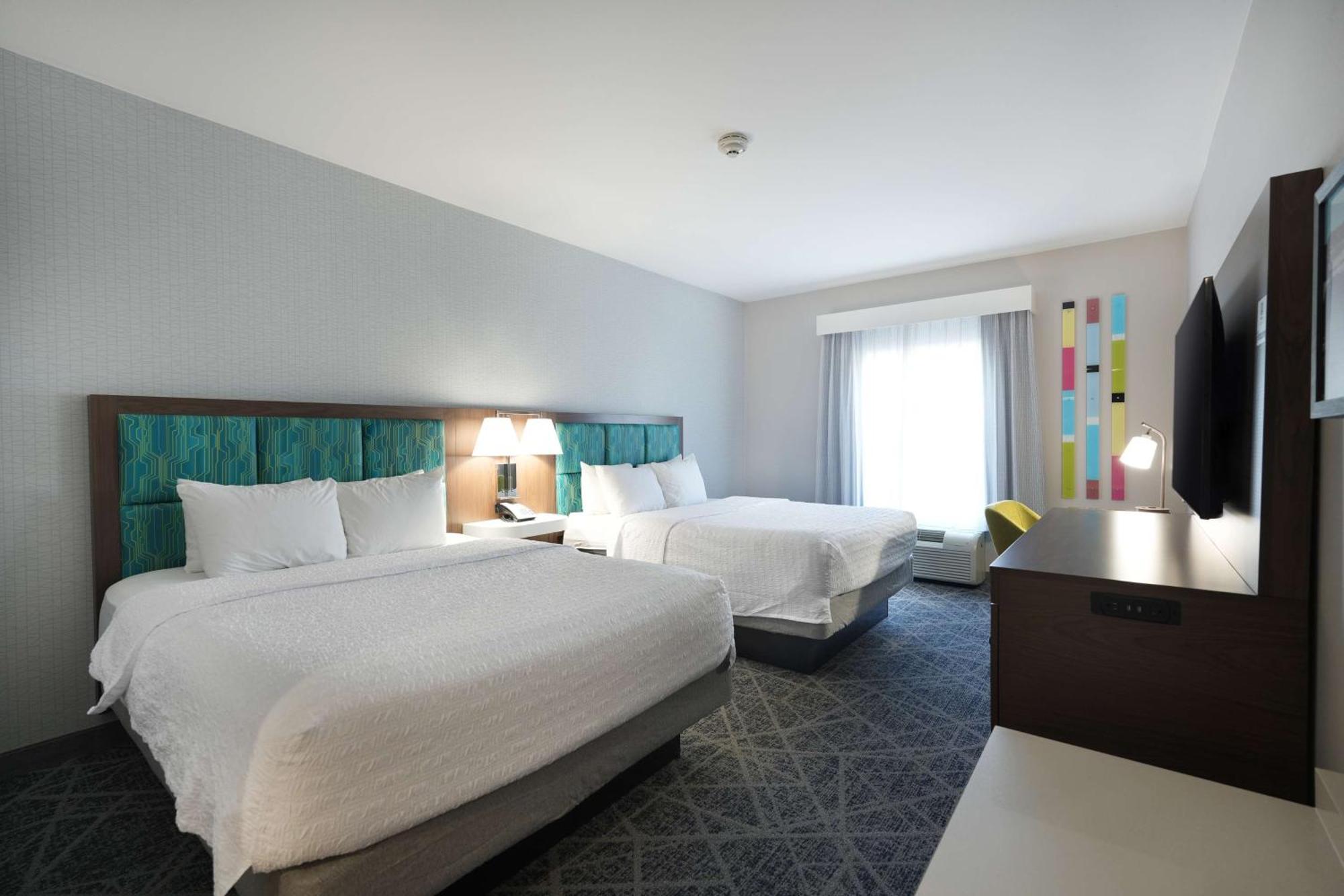 Room with Two Queen Beds - Non-Smoking