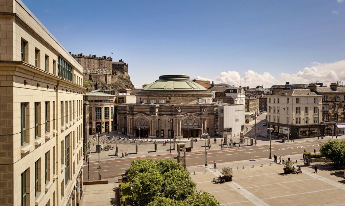 Suite mit 2 Schlafzimmern und Blick auf die Burg Edinburgh Castle