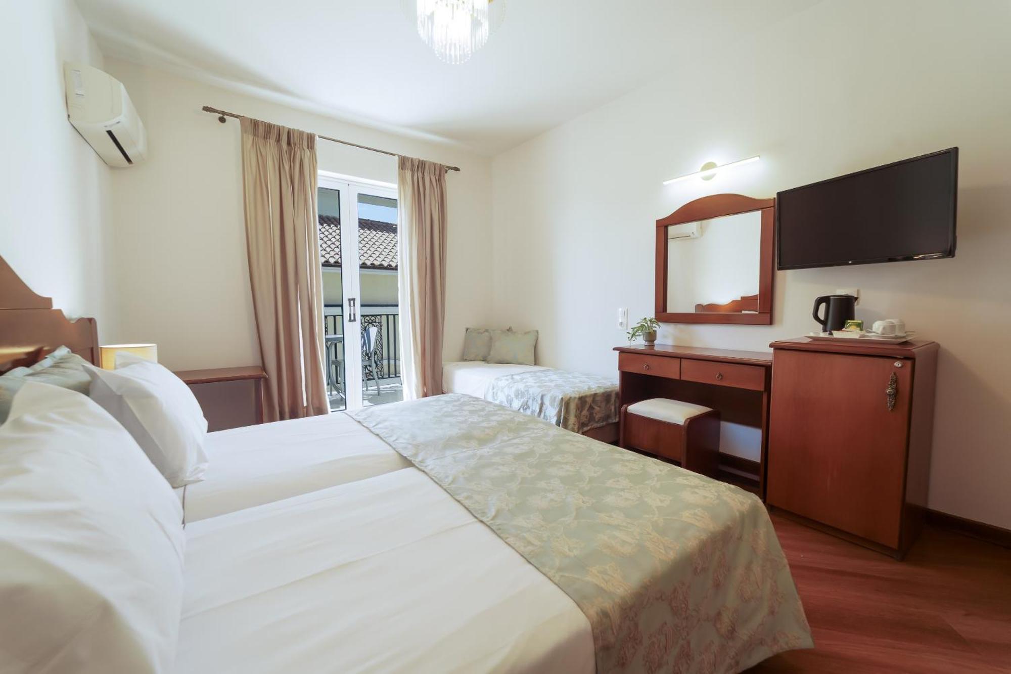 Premium Comfort Triple Room