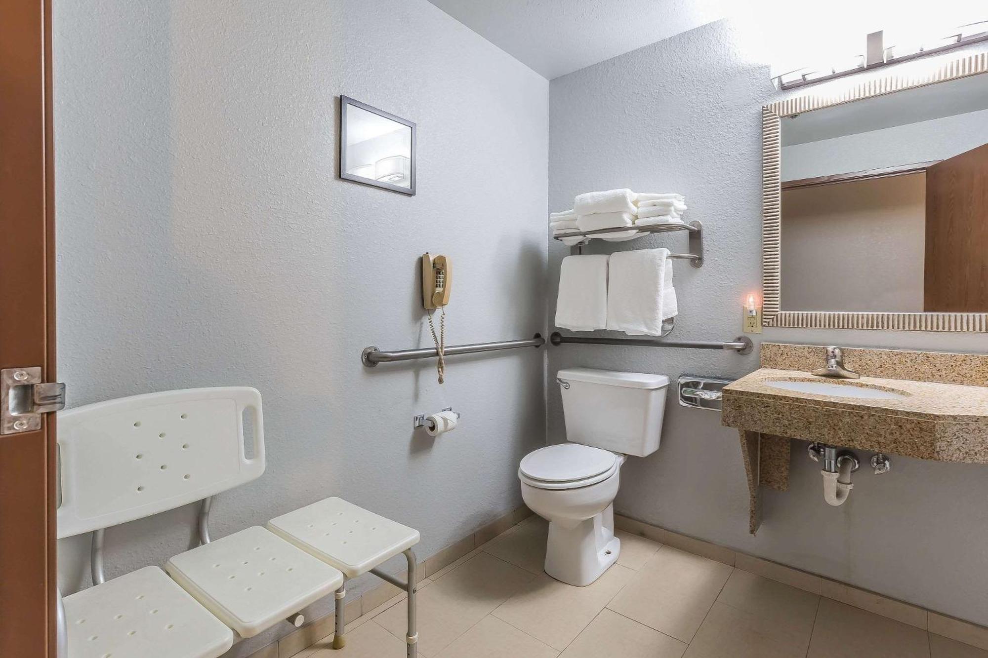 Queen Room with Two Queen Beds - Accessible/Non-Smoking