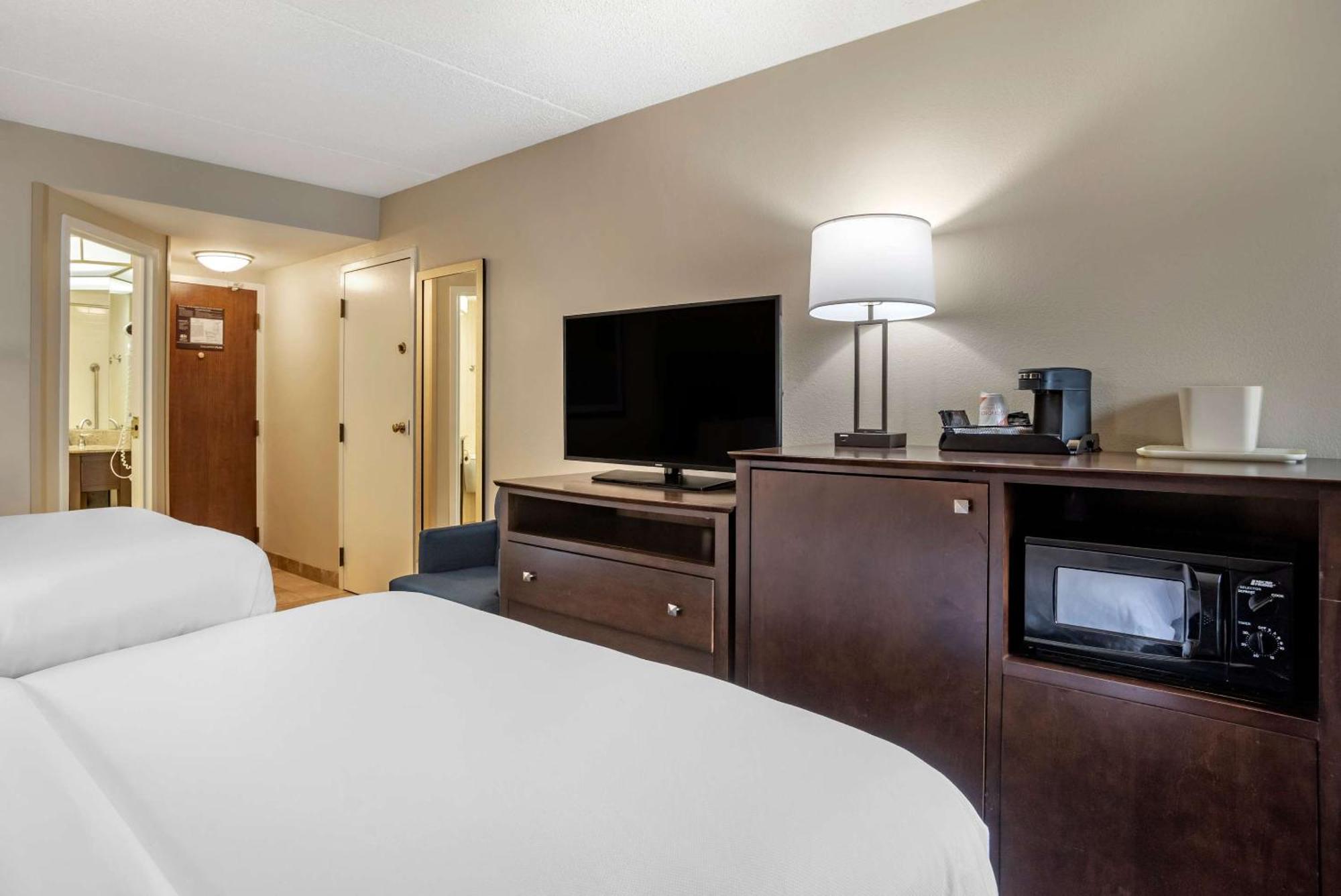Queen Room with 2 Queen Beds