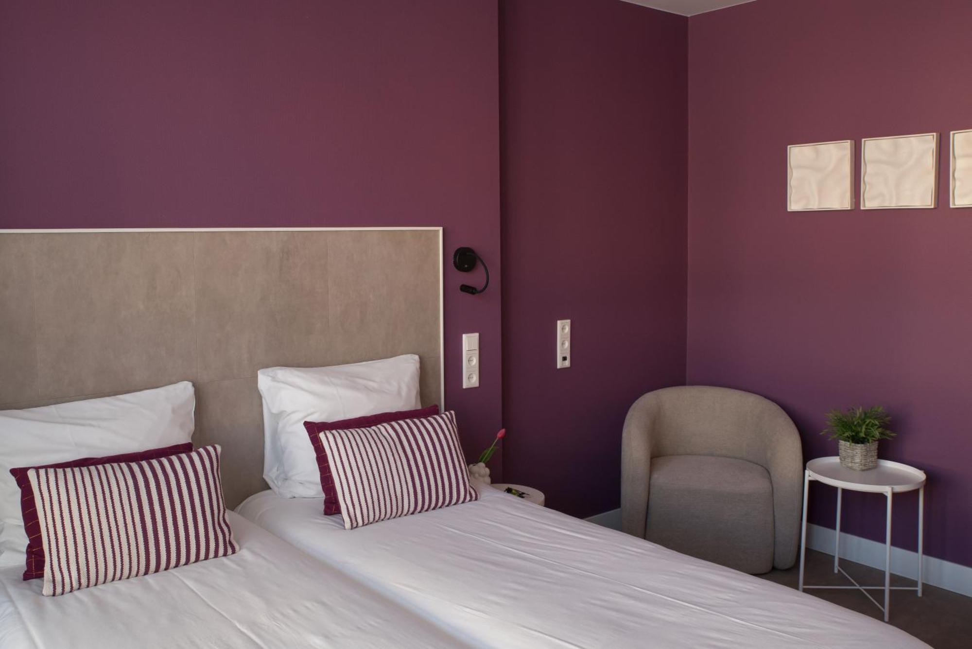 Double Room,1656178716:JPEG