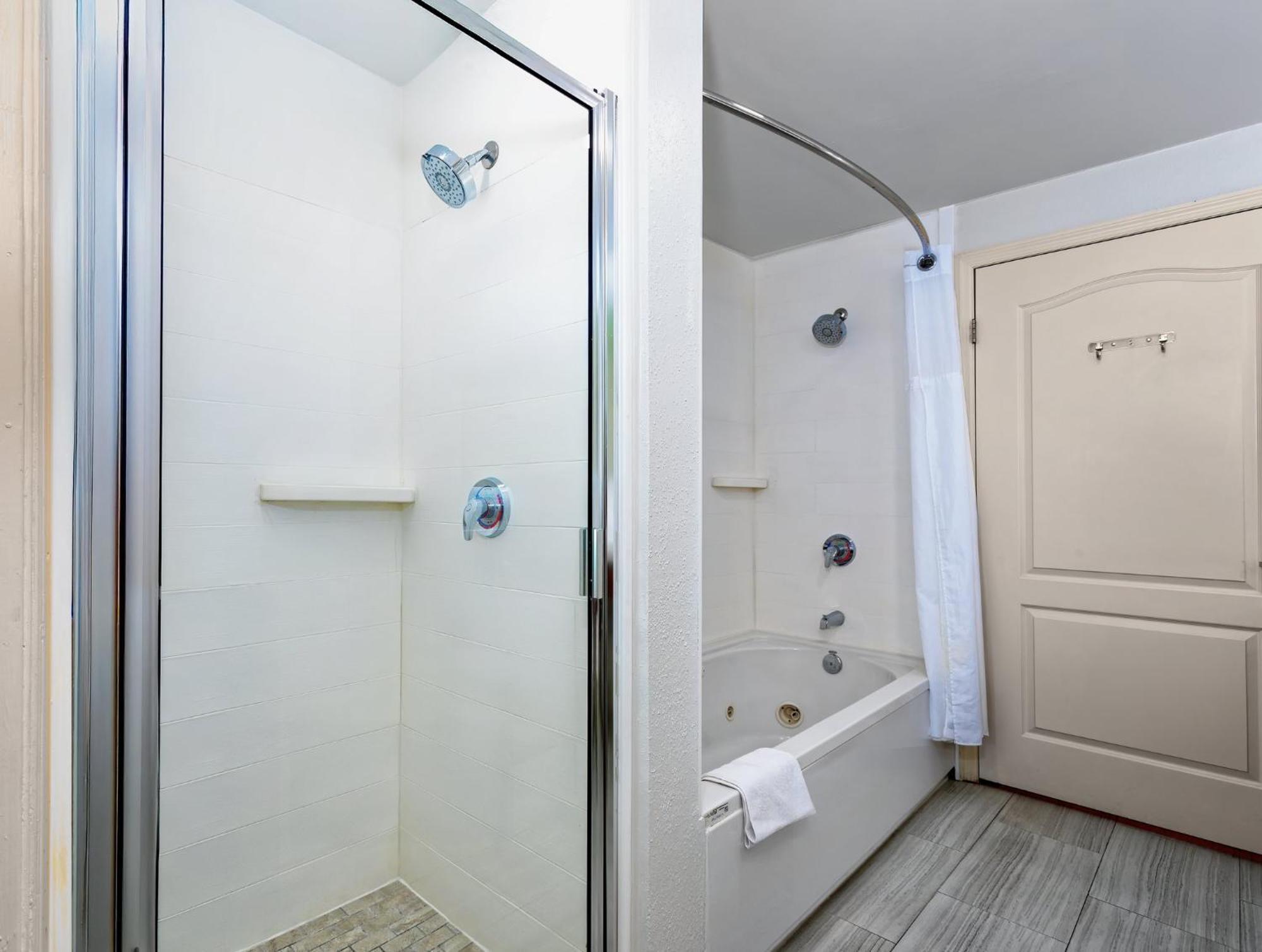 Two-Bedroom King Suite - Non-Smoking,1657157620:JPEG